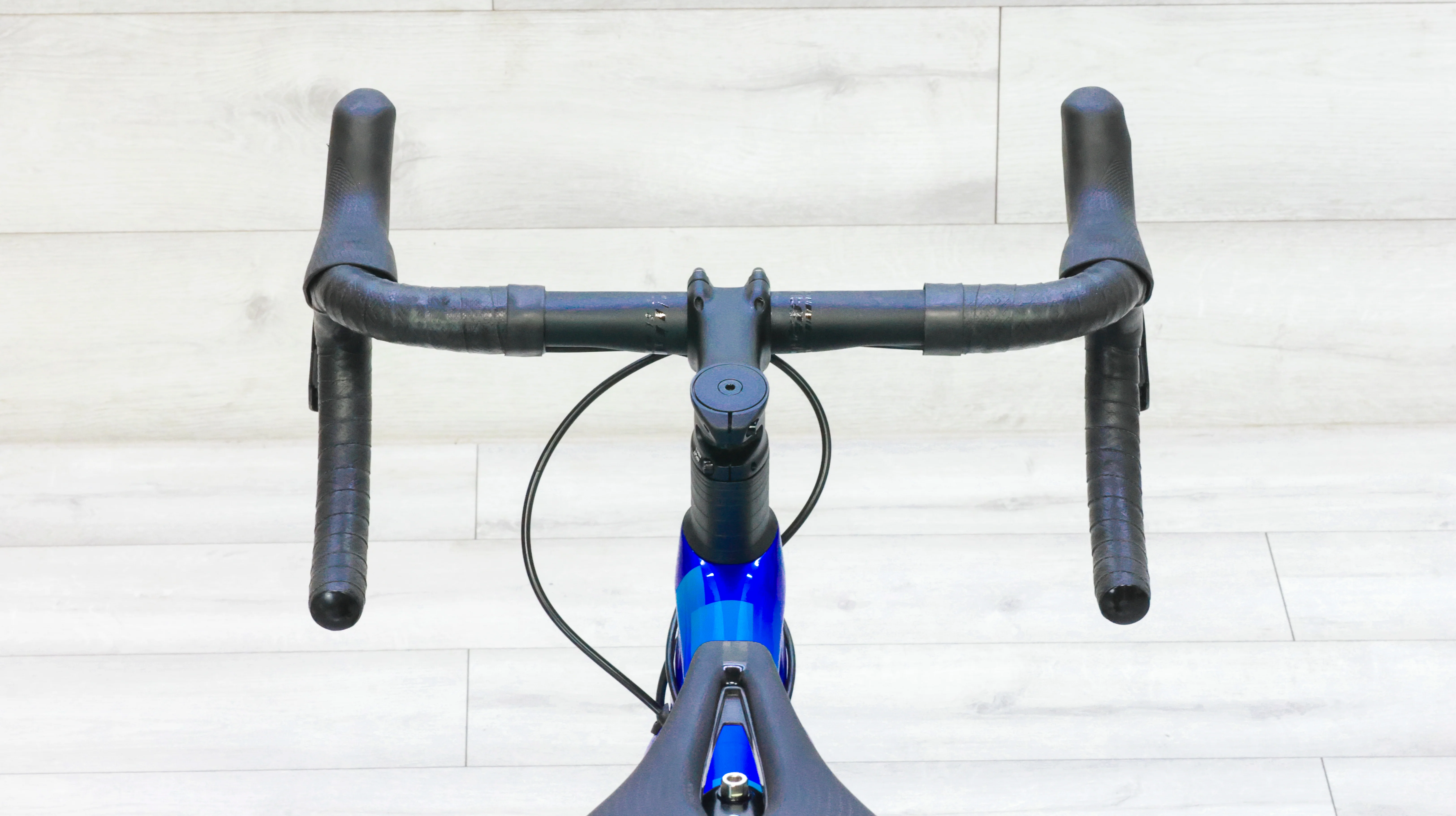 Giant TCR Advanced Pro Disc Road Bike - 2024, Small - Image 13