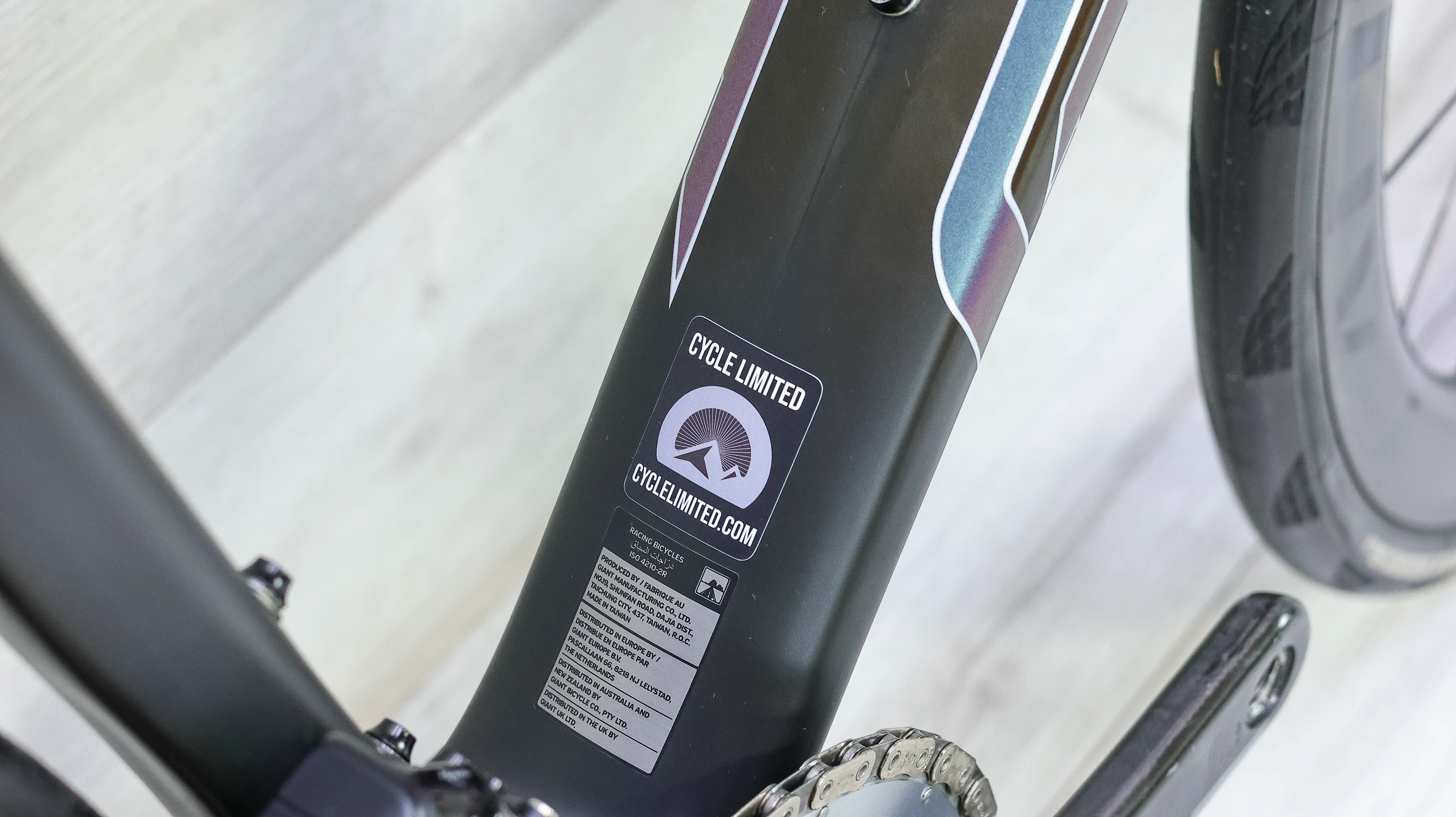 Giant TCR Advanced SL Disc 0 Red Road Bike - 2023, Small - Image 3
