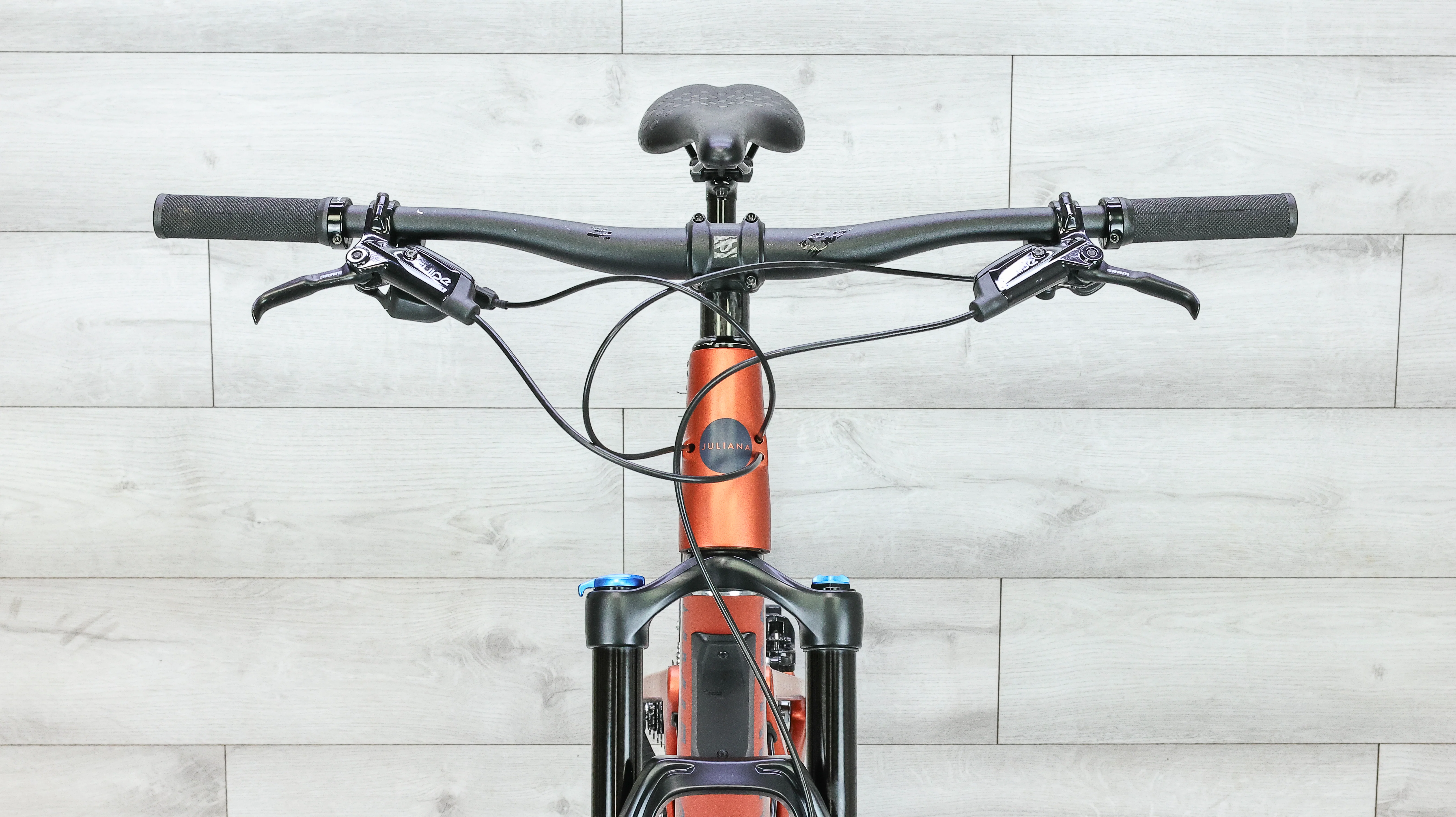 Juliana Furtado R Carbon C 27.5 Mountain Bike - 2021, Medium - Image 12
