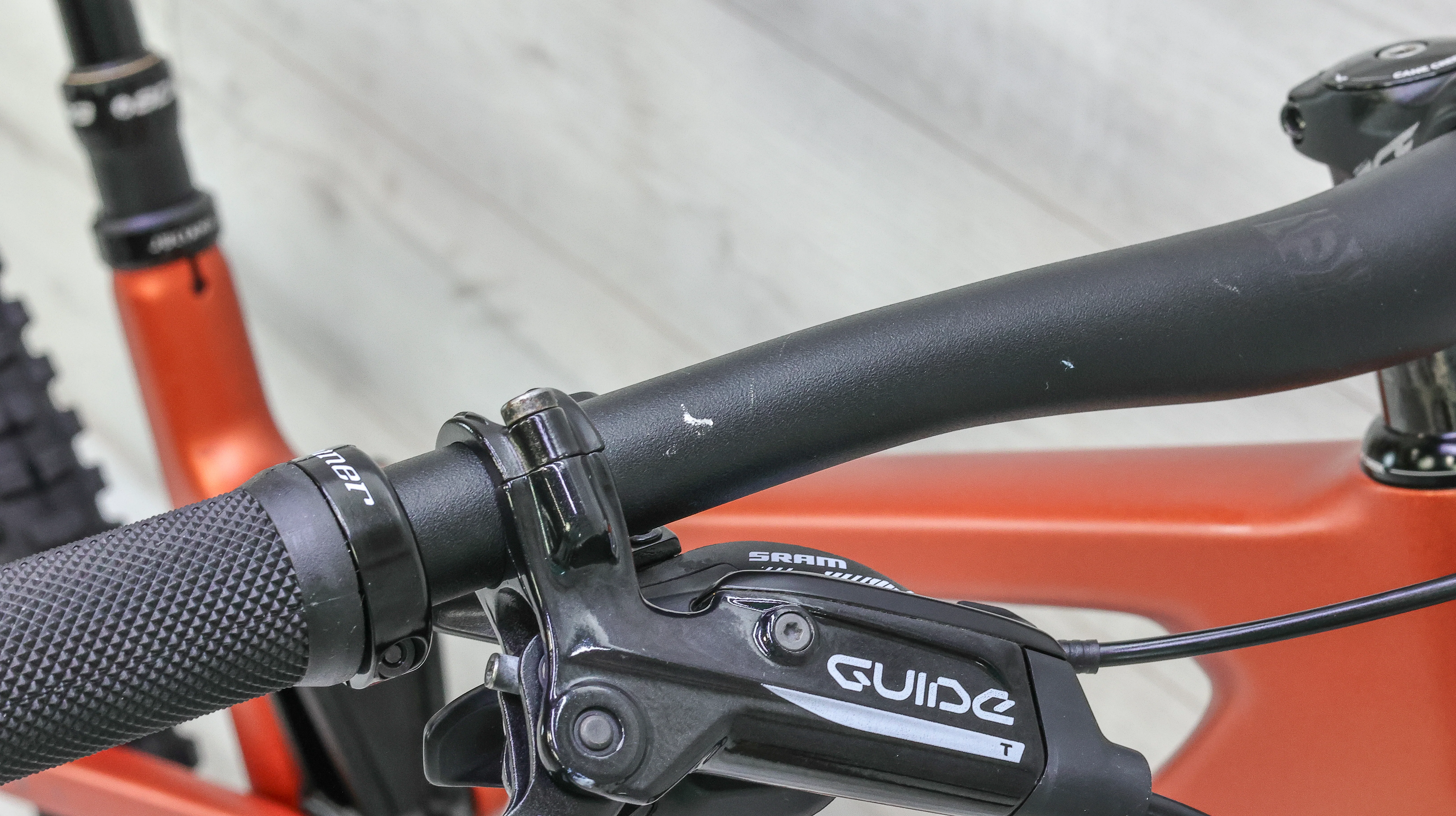 Juliana Furtado R Carbon C 27.5 Mountain Bike - 2021, Medium - Image 14