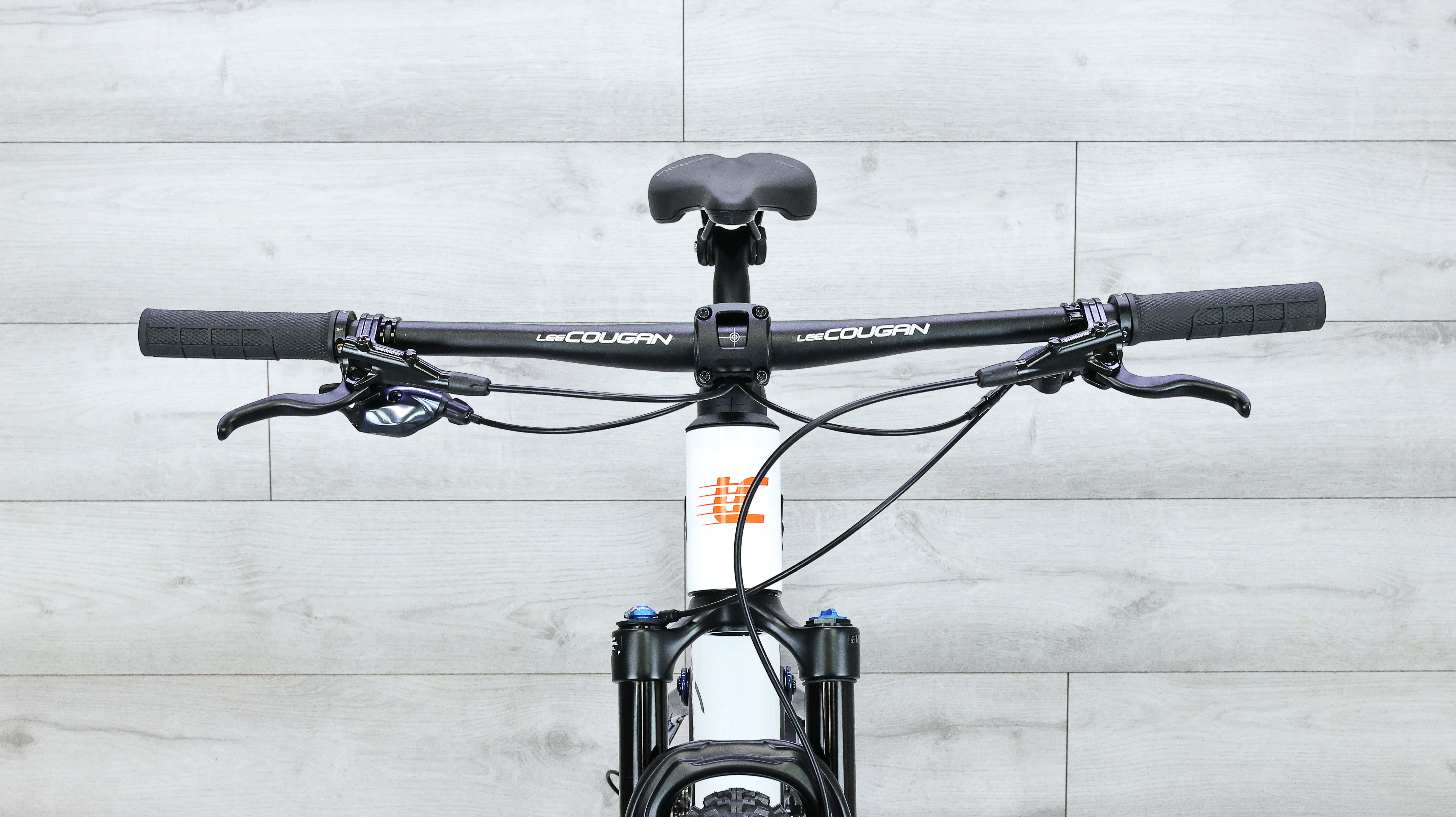 Lee Cougan Crossfire 428 Air Mountain Bike - 2024, Medium - Image 12
