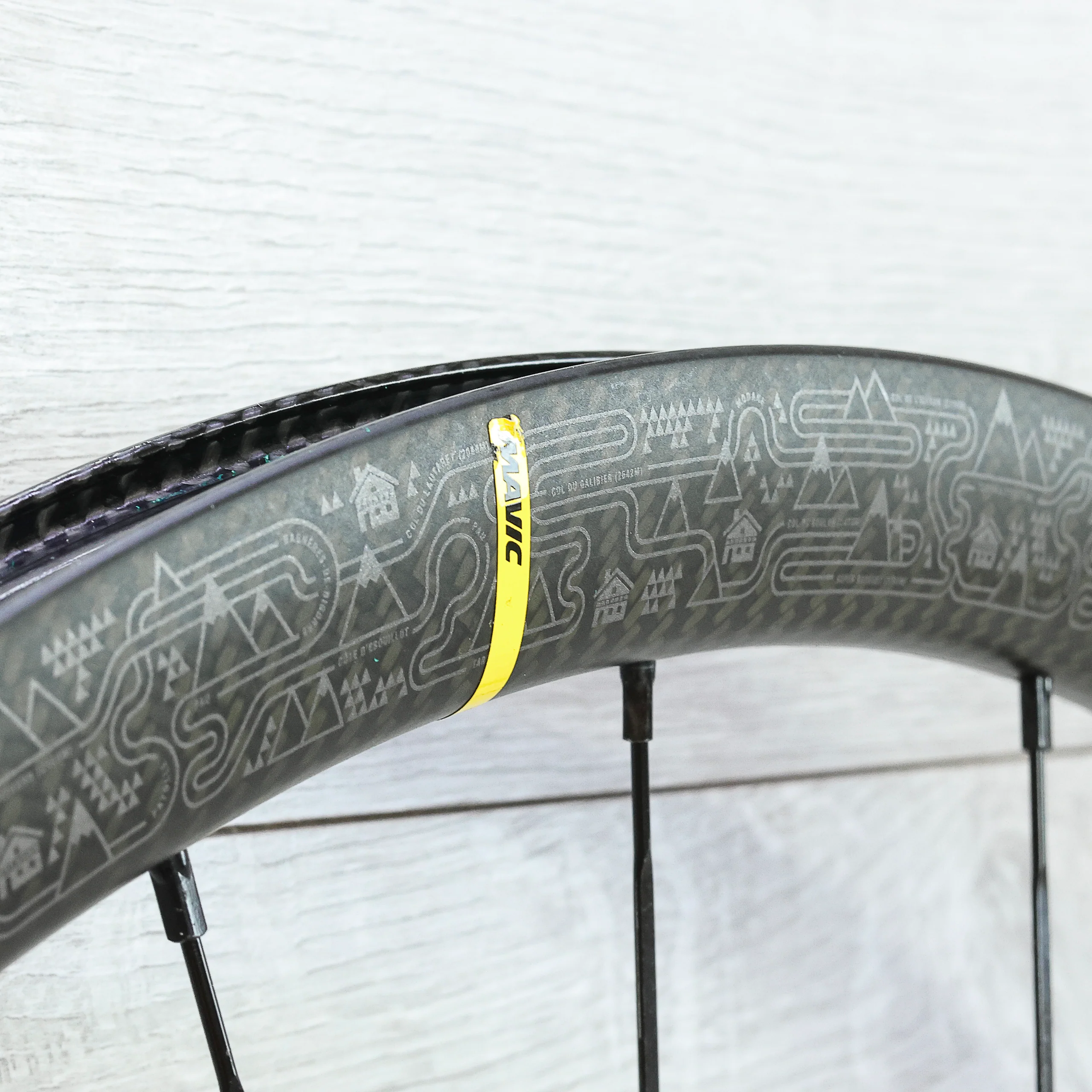 Mavic Ksyrium Pro TDF Edition Carbon Disc Wheelset - 700c, Center Lock, HG 11-Speed - Image 13