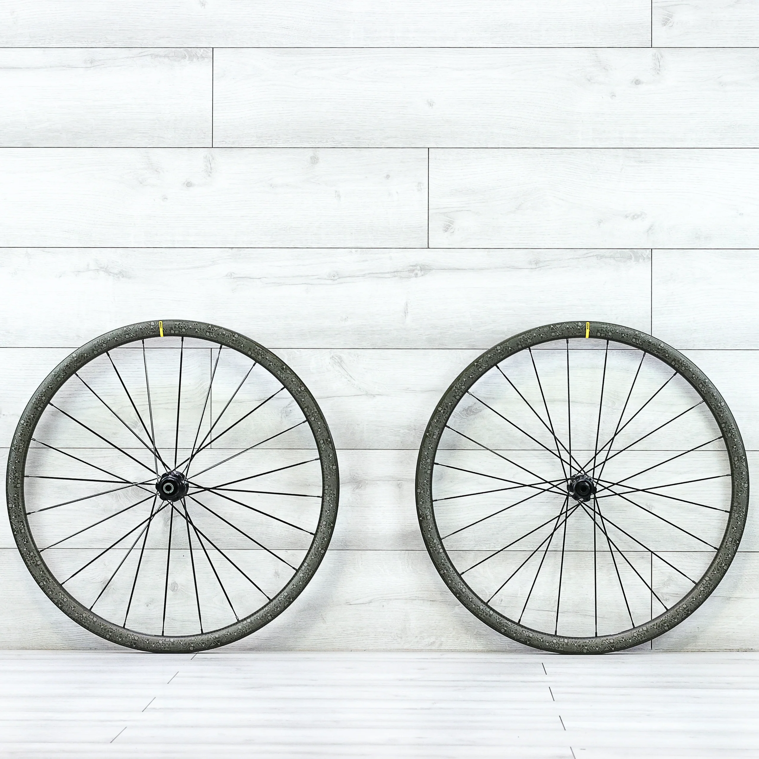Mavic Ksyrium Pro TDF Edition Carbon Disc Wheelset - 700c, Center Lock, HG 11-Speed - Image 6