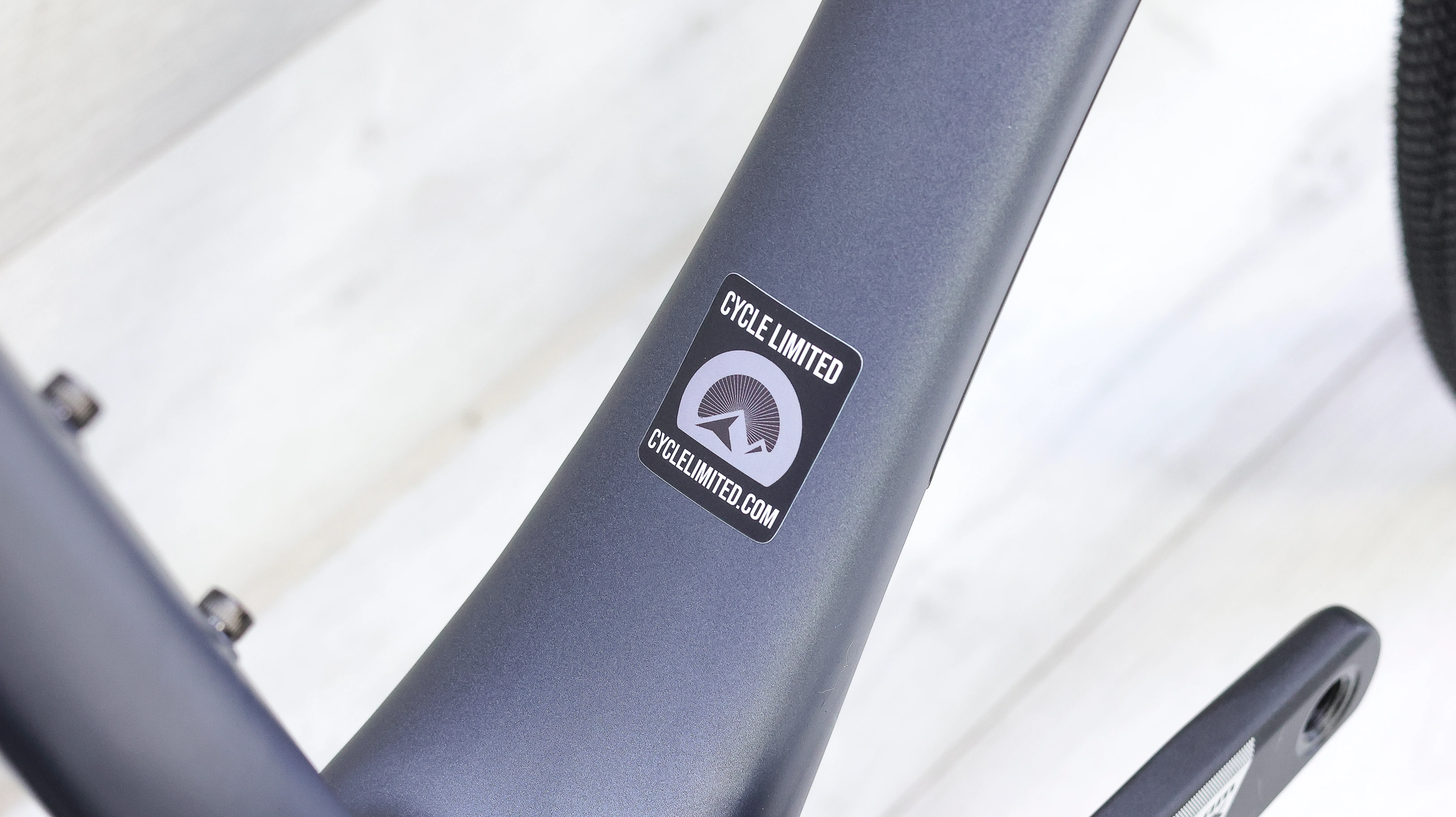 Niner ORE 9 RDO - 2 Star Apex XPLR Gravel Bike - Magnetic Grey - Image 3