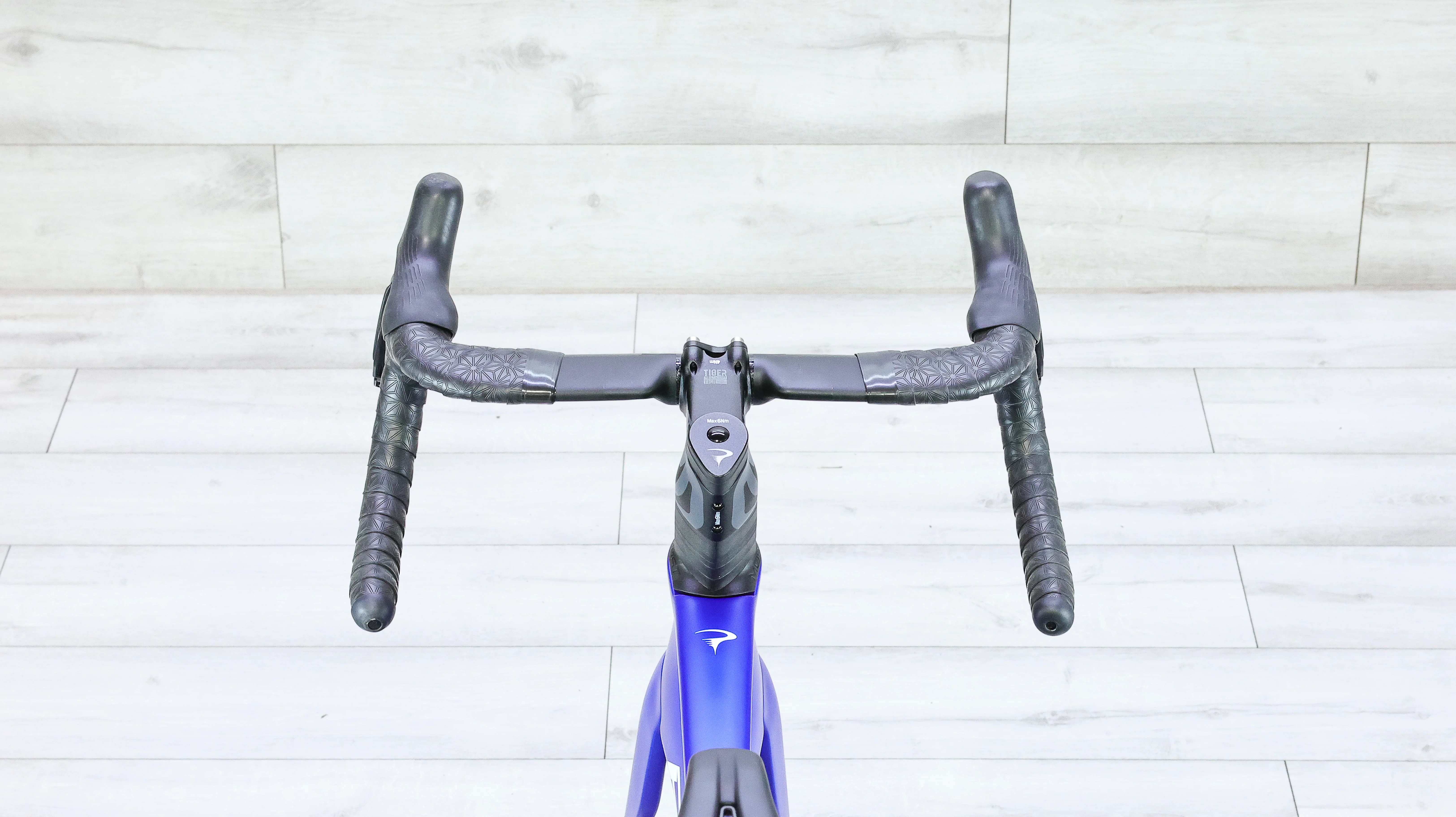 Pinarello F5 105 Di2 Road Bike - 2024, 46.5cm - Image 13
