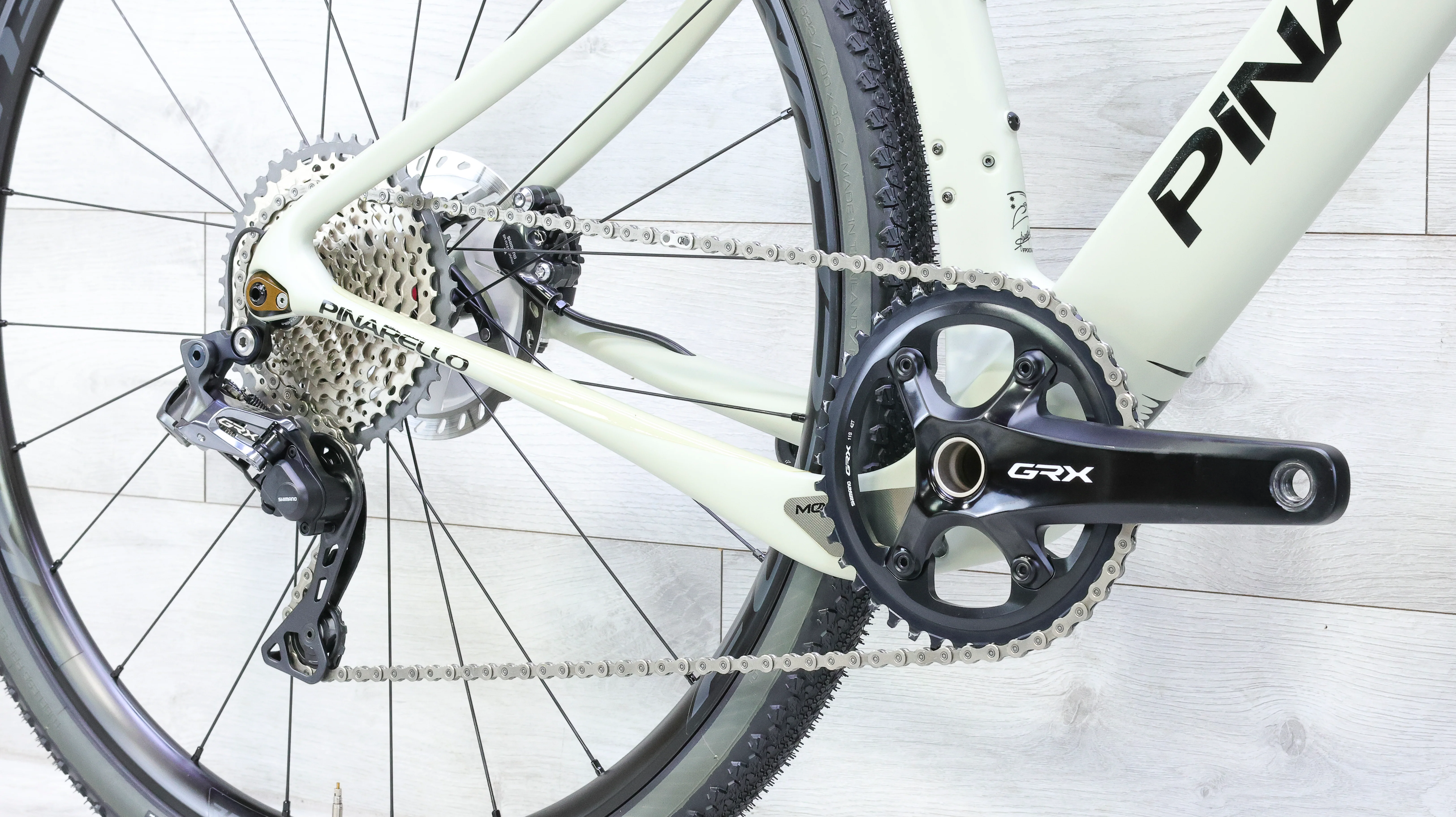 Pinarello Grevil F5 Shimano GRX Di2 Gravel Bike - 2025, 44cm - Image 6