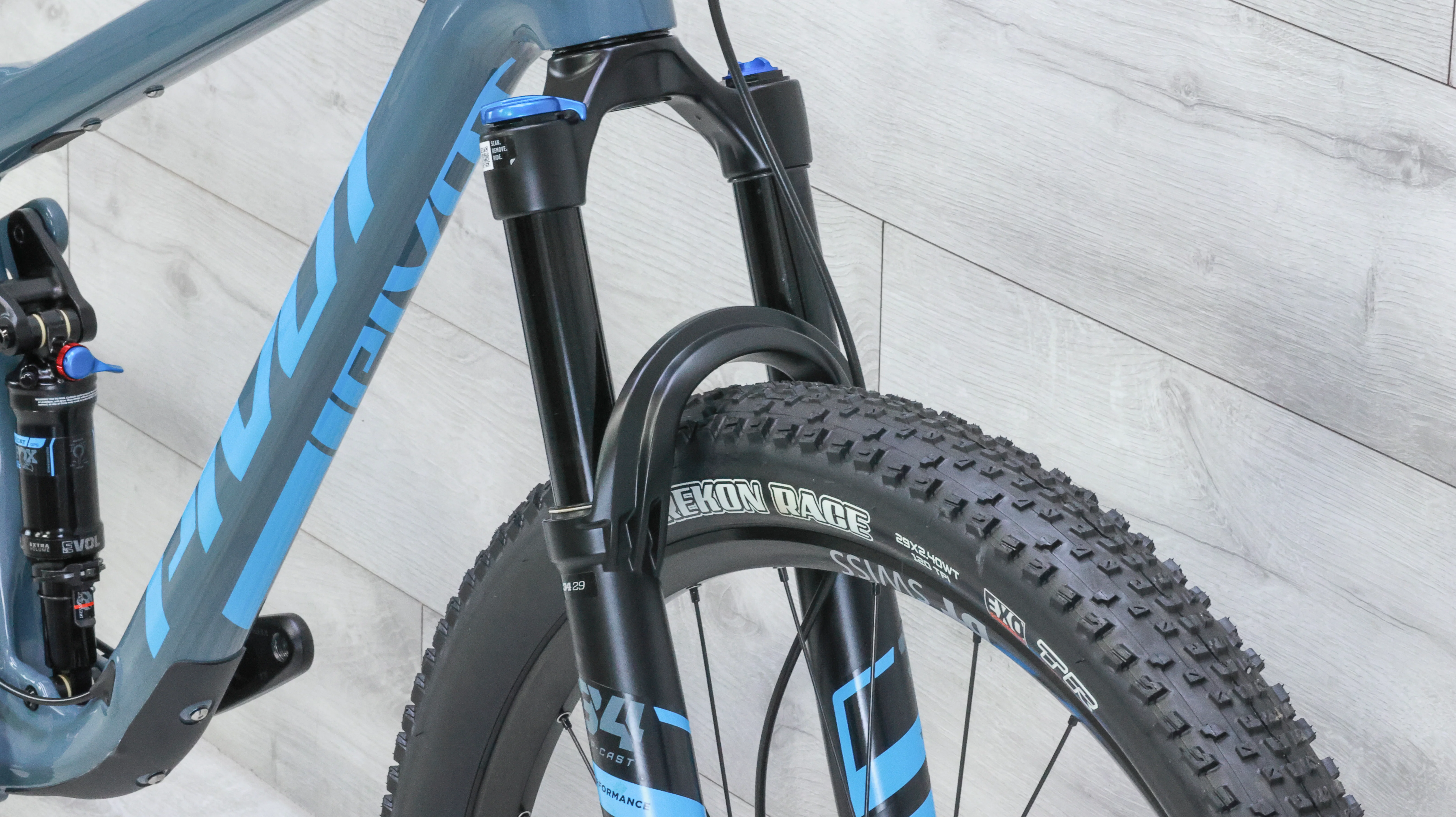 Pivot Mach 4 SL GX/X01 Mountain Bike - 2022, Large - Image 8