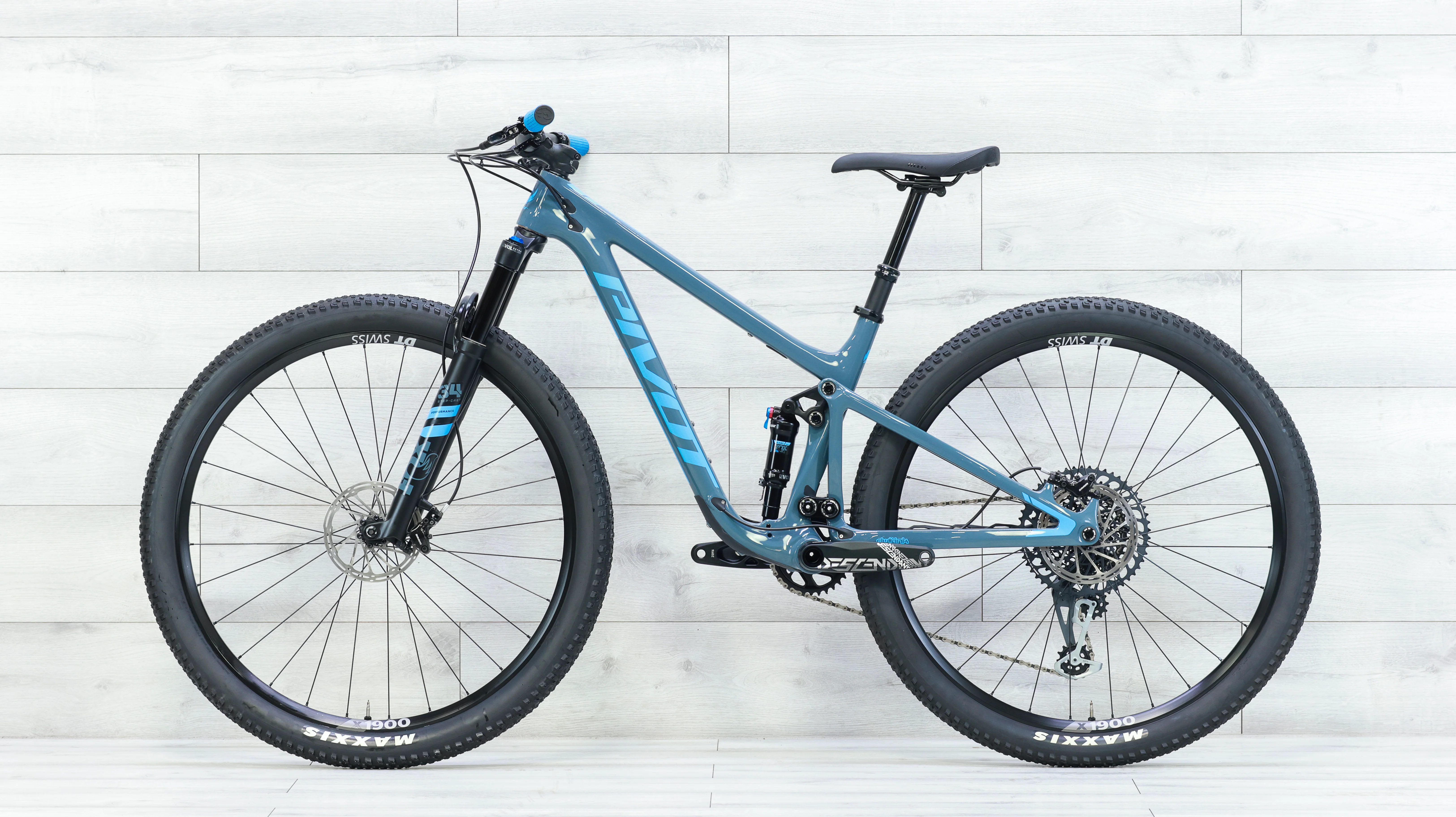 Pivot Mach 4 SL GX/X01 Mountain Bike - 2023, Small - Image 2