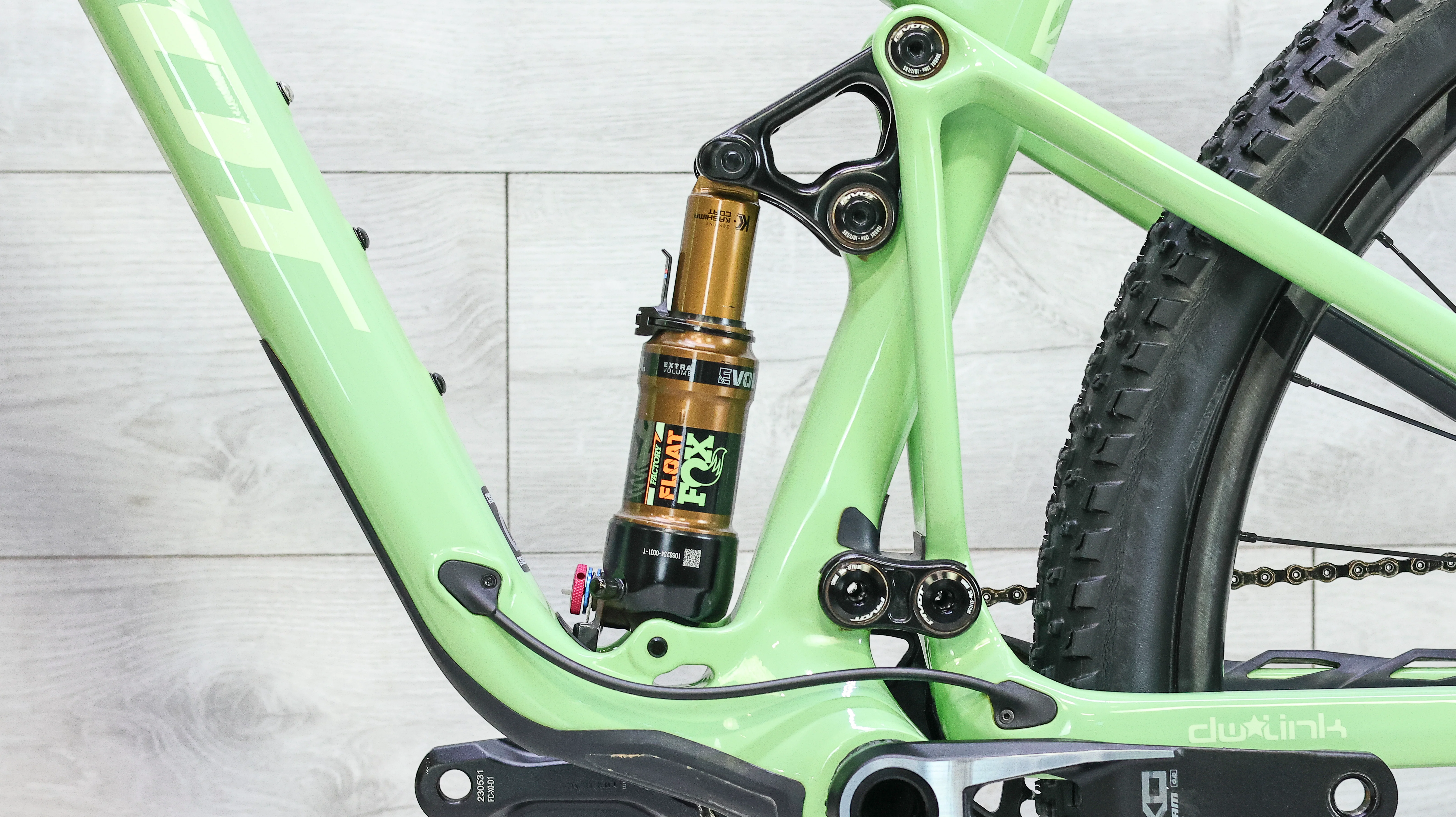 Pivot MACH 4 SL Pro X0 Eagle Transmission AXS Mountain Bike - 2024, Medium - Image 11
