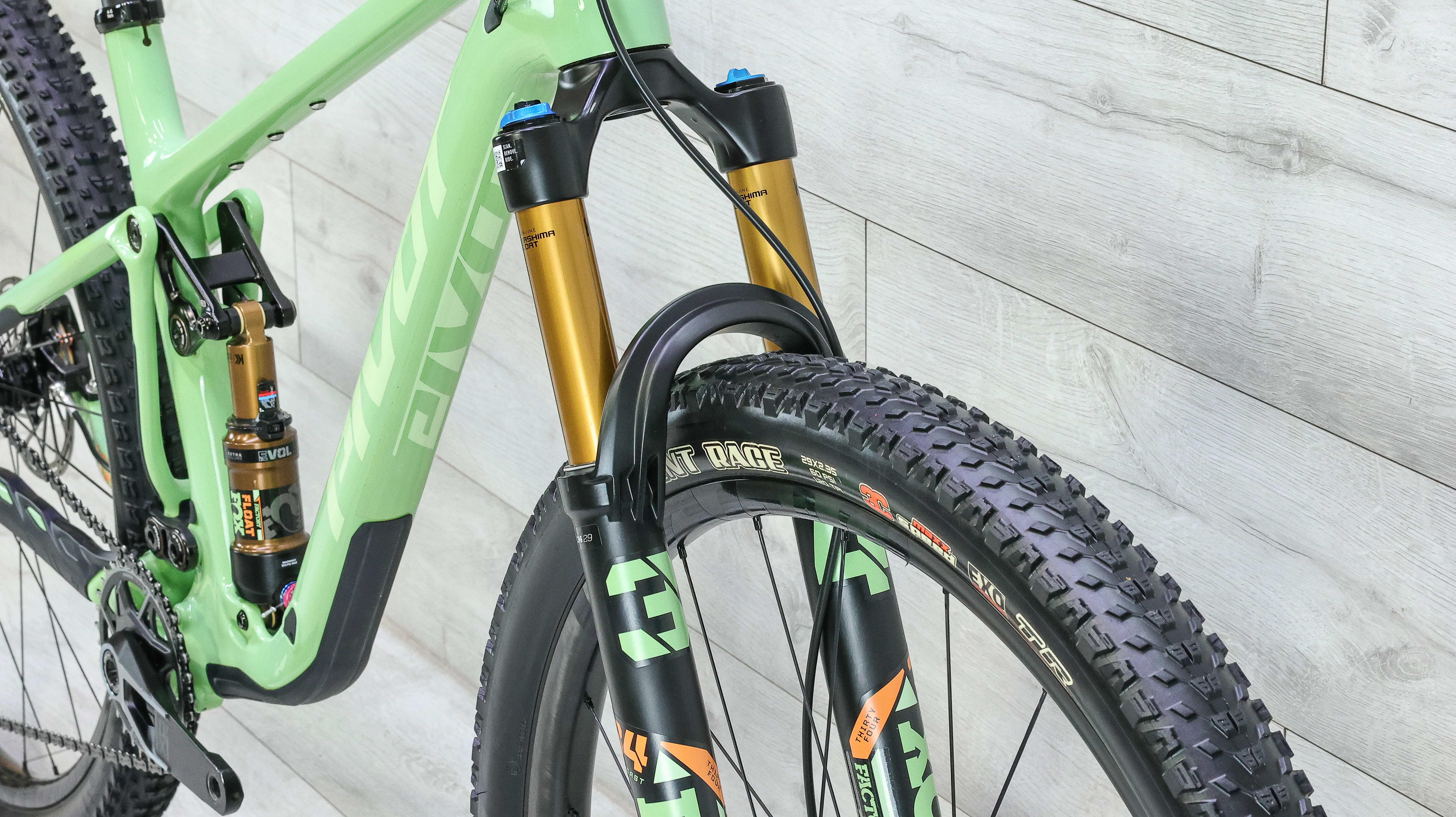 Pivot MACH 4 SL Pro X0 Eagle Transmission AXS Mountain Bike - 2024, Medium - Image 8