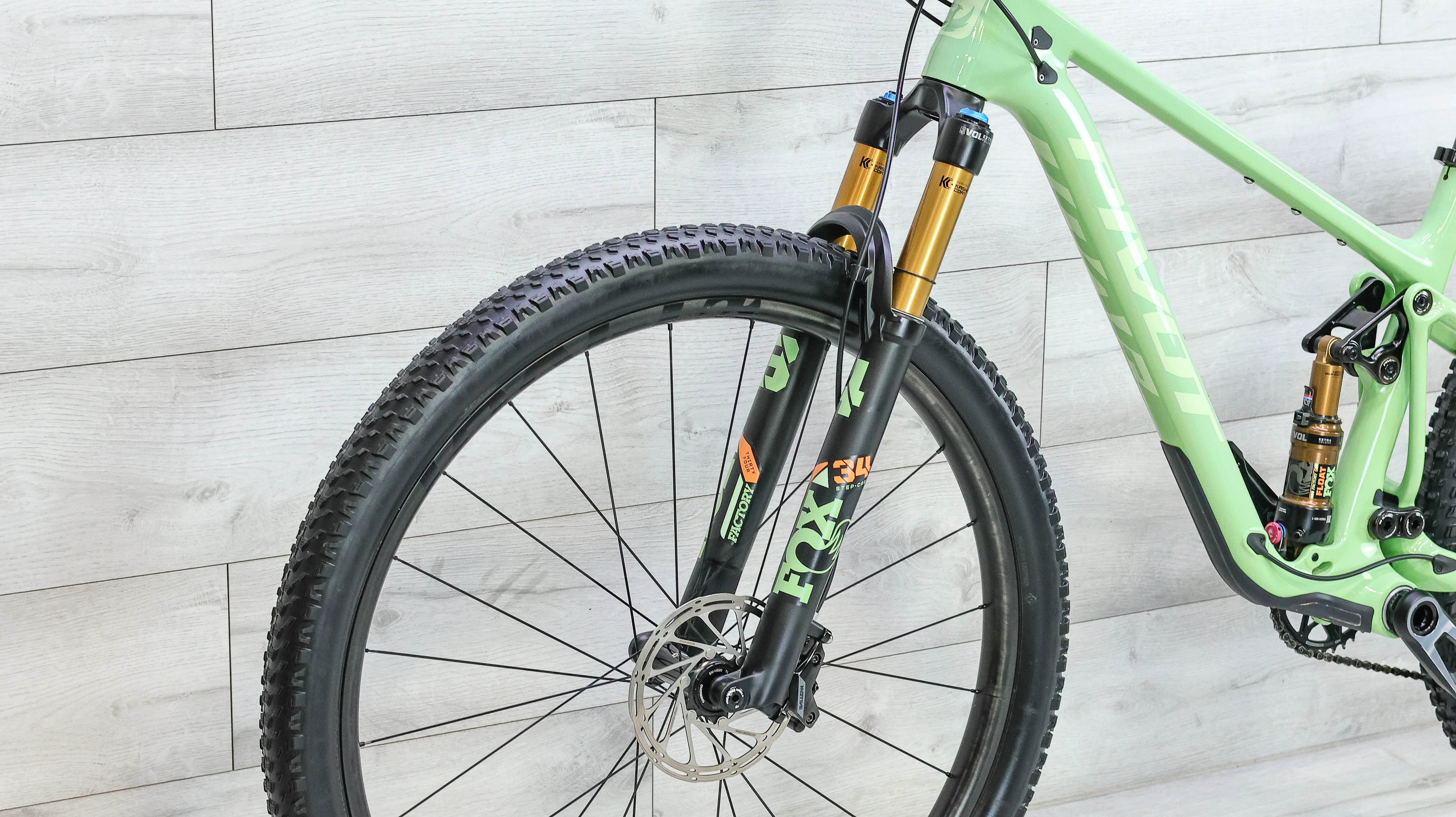 Pivot MACH 4 SL Pro X0 Eagle Transmission AXS Mountain Bike - 2024, Medium - Image 9