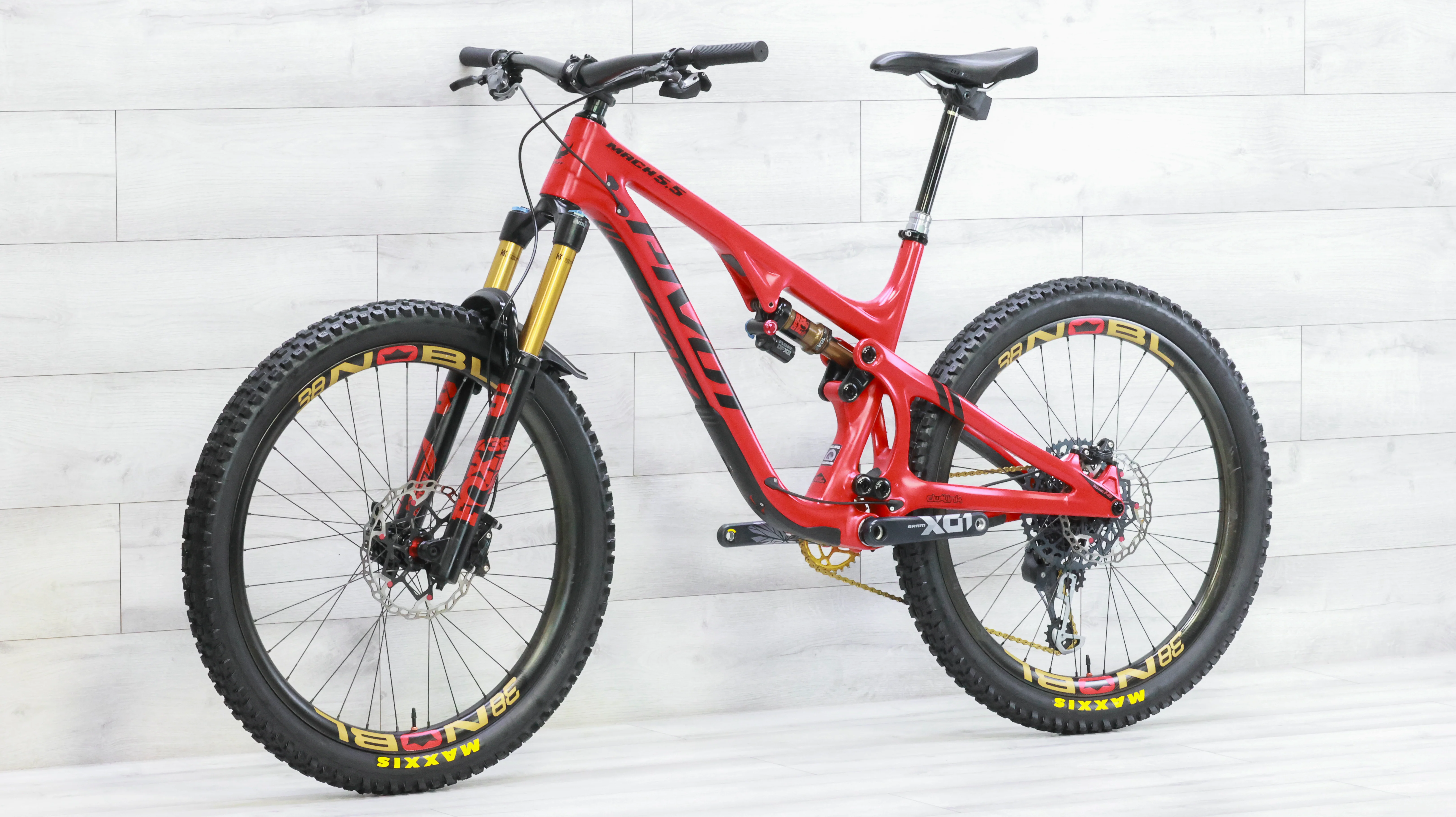 Pivot Mach 5.5 Carbon Team X01 AXS Mountain Bike - 2021, Large - Image 4