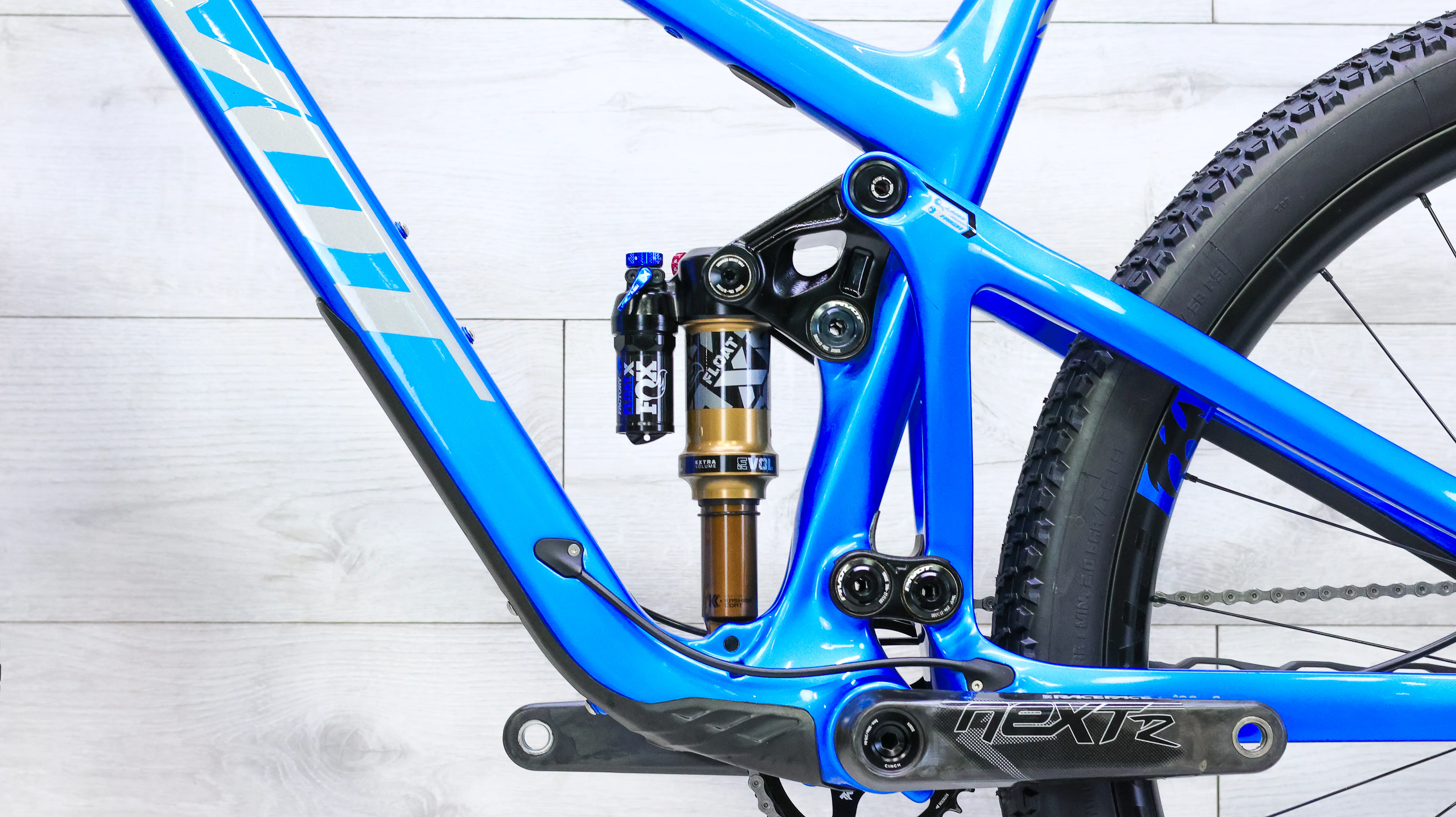 Pivot Switchblade Team XTR w/Carbon Wheels Mountain Bike - 2023, X-Large - Image 11