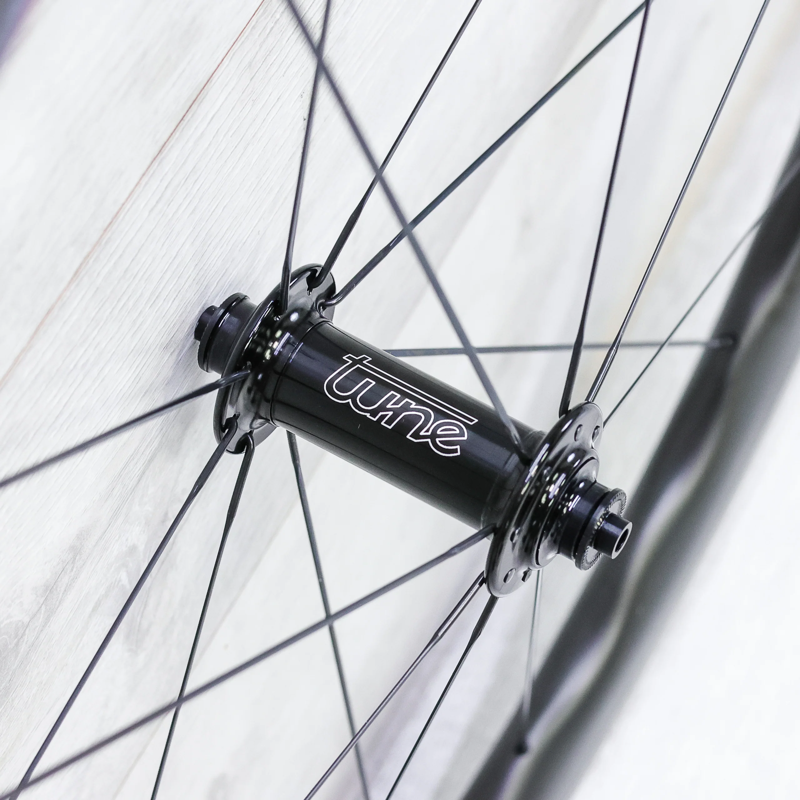 Princeton CarbonWorks Peak 4550 With Tune Hubs Carbon Rim Wheelset - 700c, Tubeless, Rim Brake, Shimano HG 10/11/12-Speed - Image 4