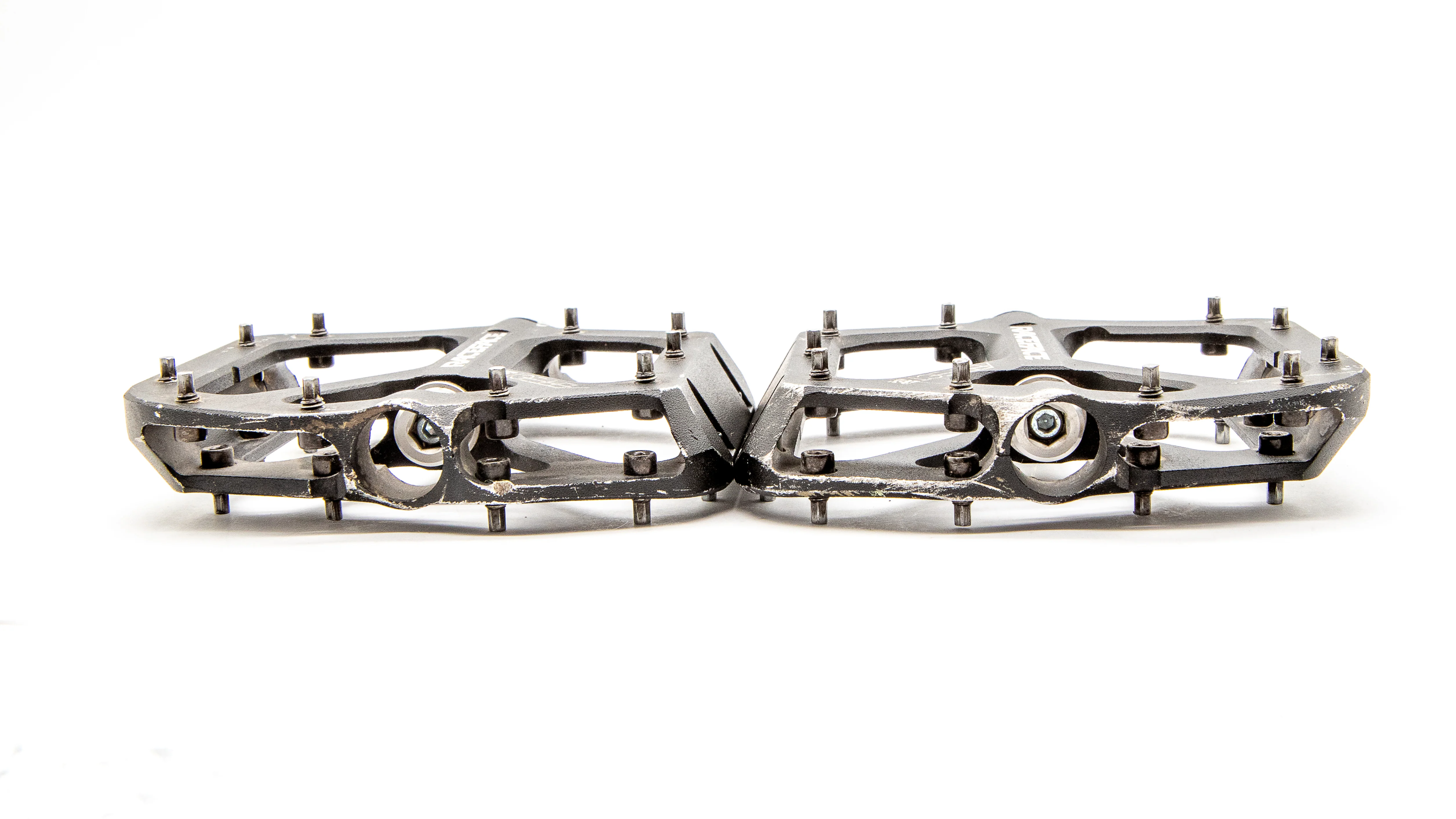 Race Face Aeffect Black Flat MTB Pedals 368g - Image 6
