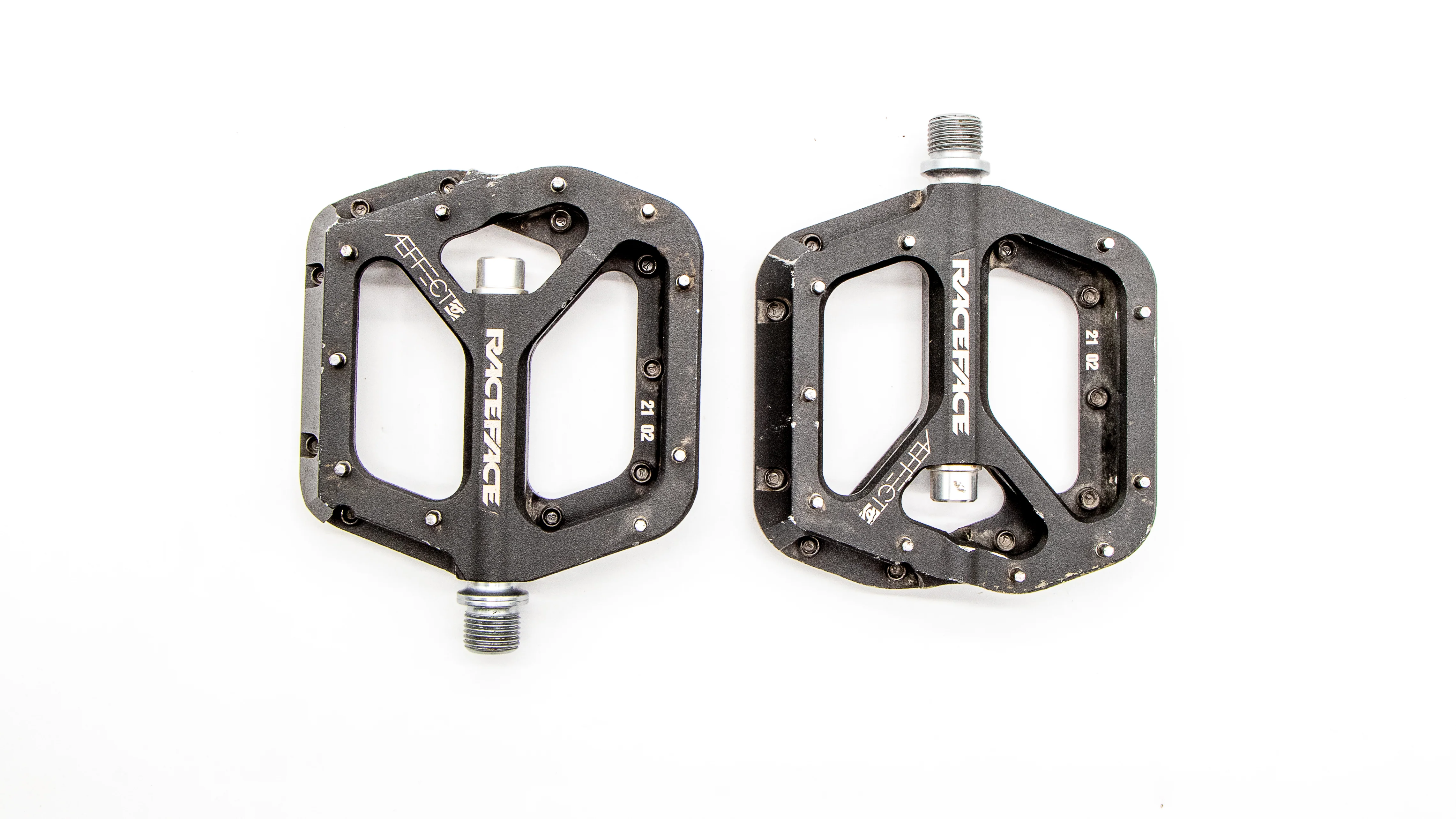 Race Face Aeffect Black Flat MTB Pedals 368g - Image 8