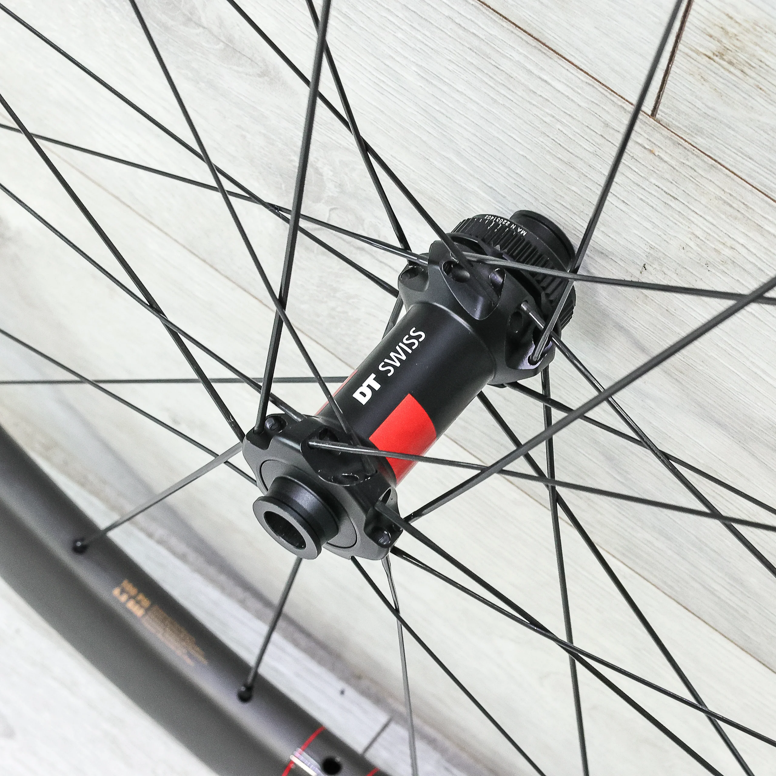 Reserve 40/44 Carbon Wheelset - 700c, Tubeless, Center Lock, HG 11 - Speed - Image 4