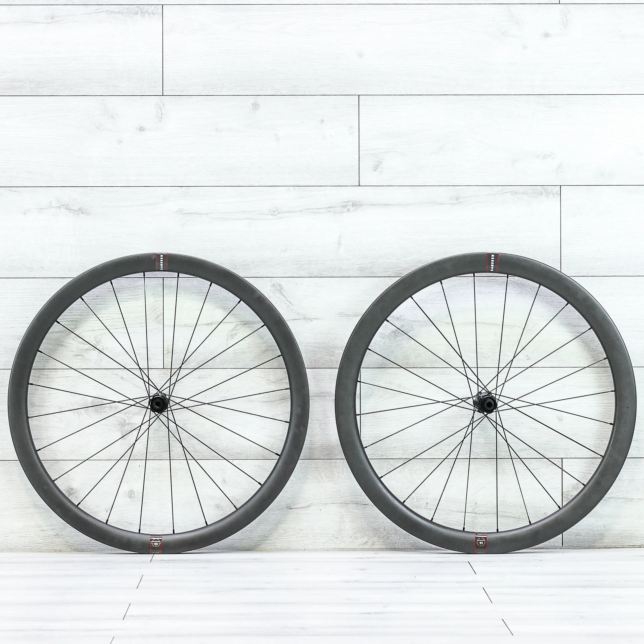 Reserve 40/44 Carbon Wheelset - 700c, Tubeless, Center Lock, HG 11 - Speed - Image 6