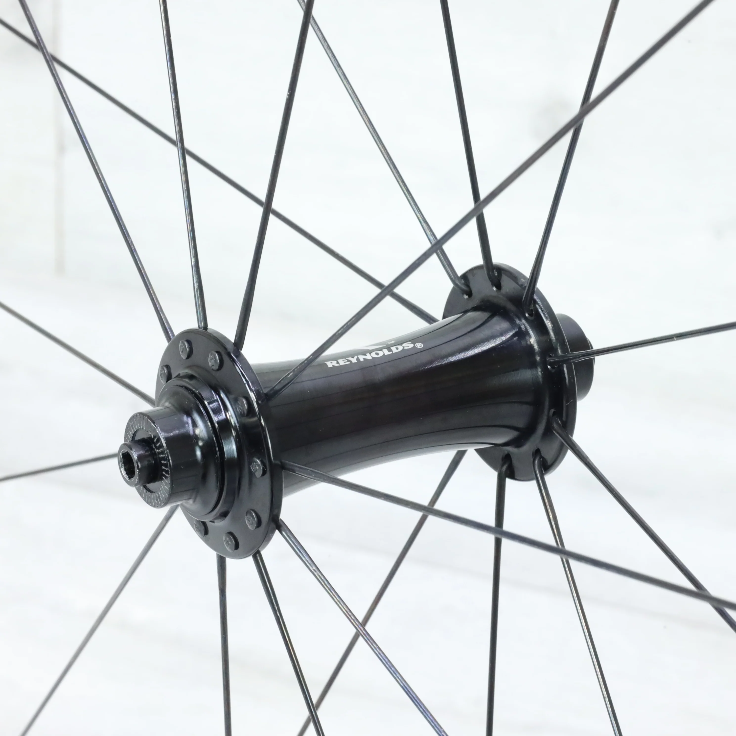 Reynolds Assault Carbon Clincher Shimano 11 Speed HG Rim Brake Road Bike Wheelset - Image 11