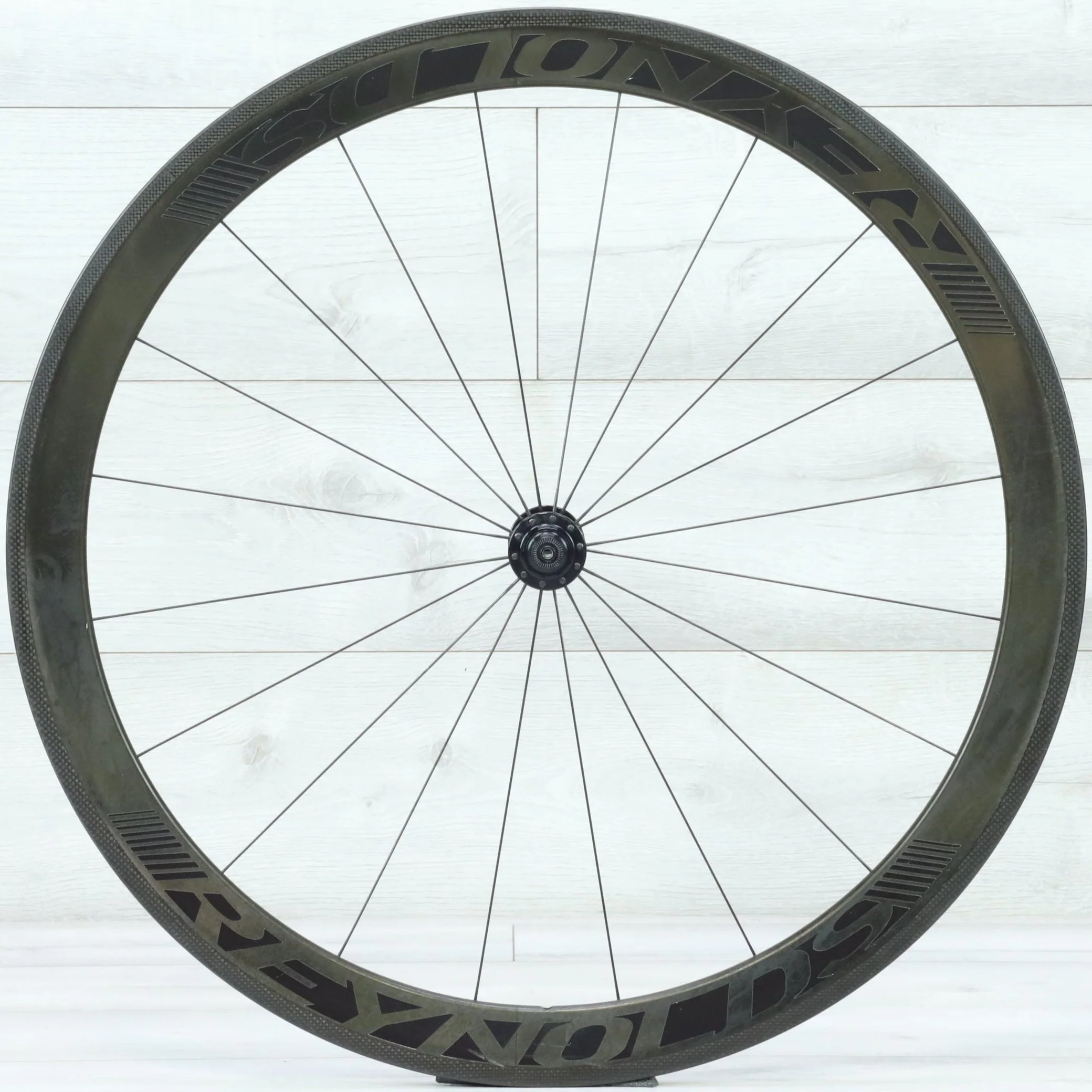 Reynolds Assault Carbon Clincher Shimano 11 Speed HG Rim Brake Road Bike Wheelset - Image 8