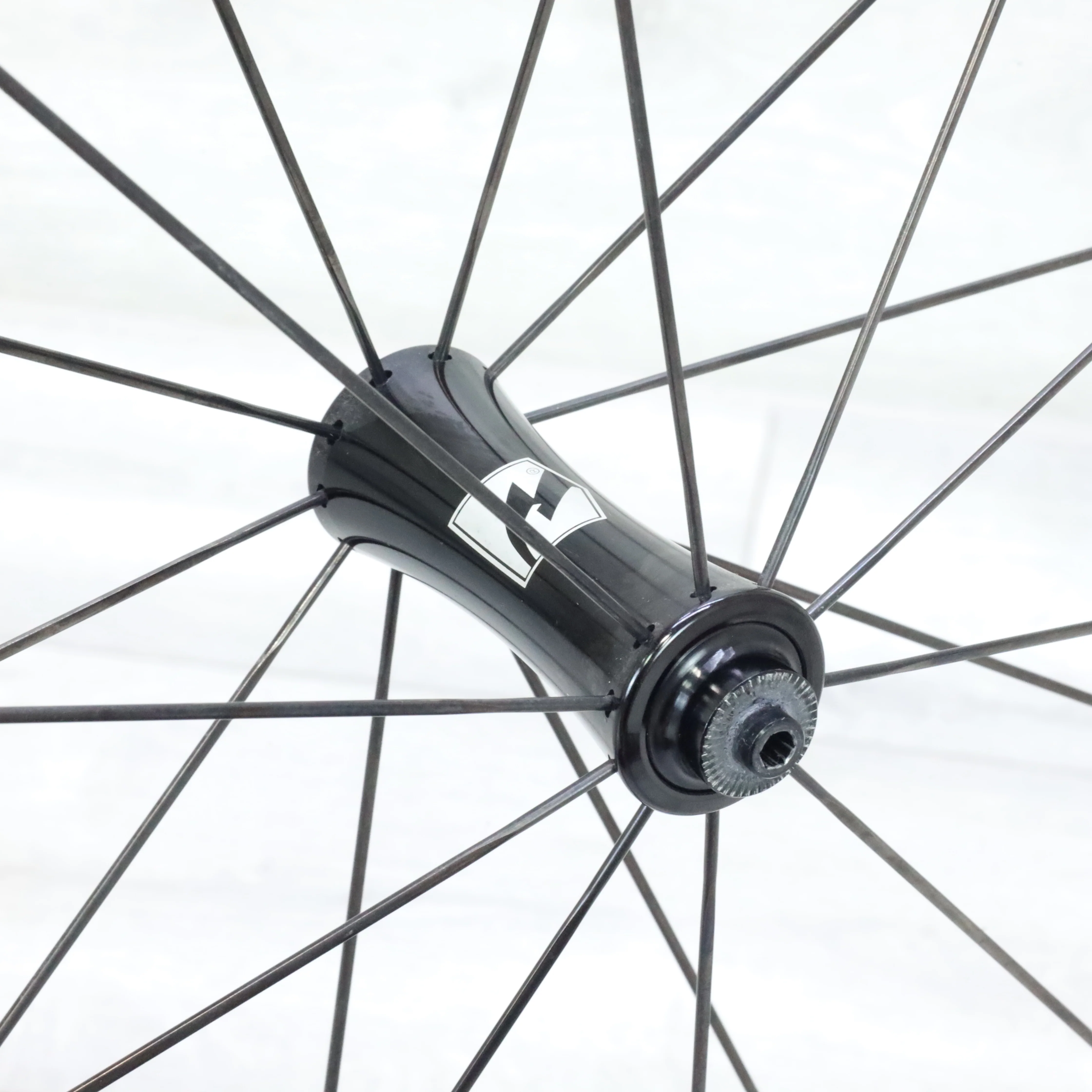 Reynolds Assault Tubeless Clincher Carbon Road Wheelset Rim Brake - Shimano HG - Image 10