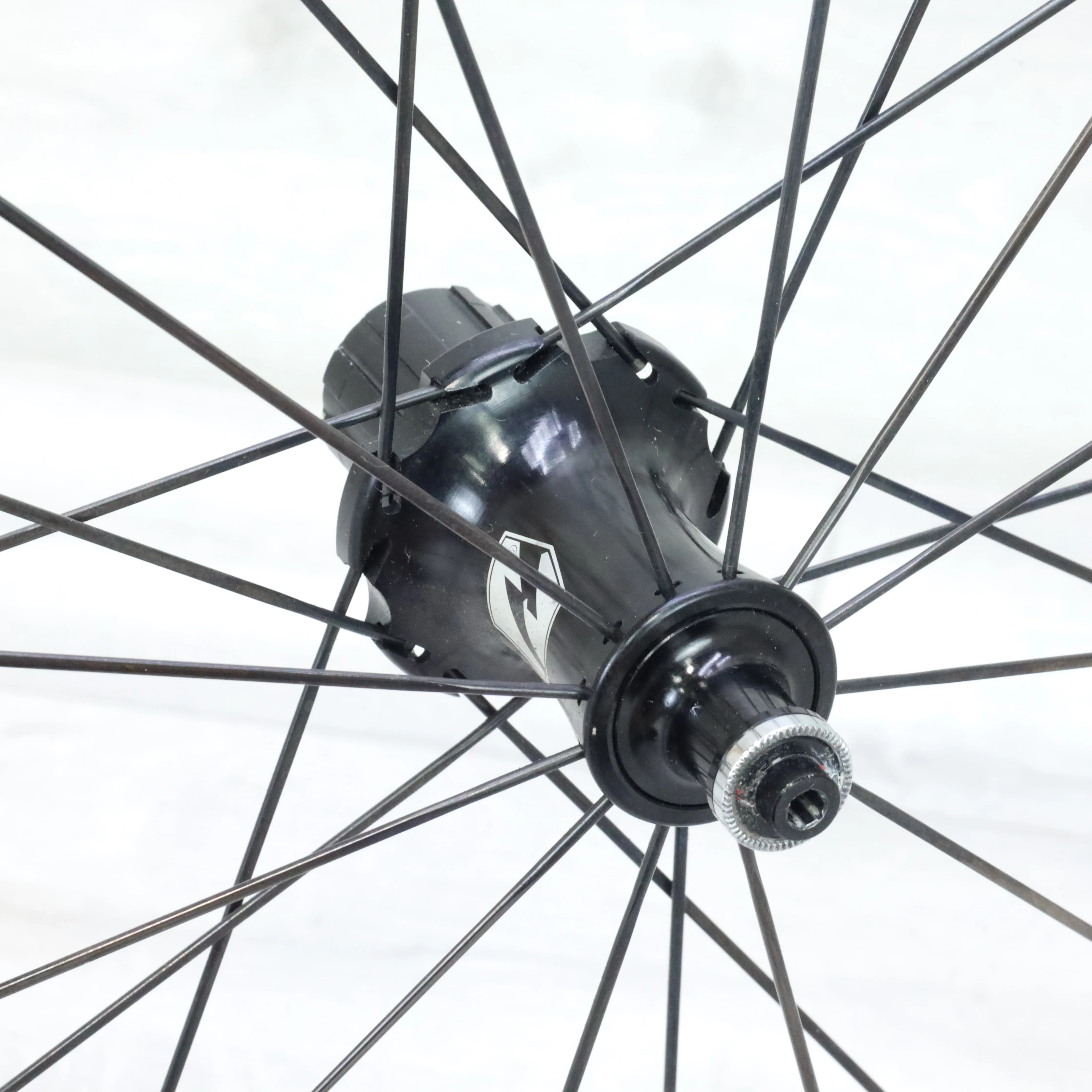 Reynolds Assault Tubeless Clincher Carbon Road Wheelset Rim Brake - Shimano HG - Image 6