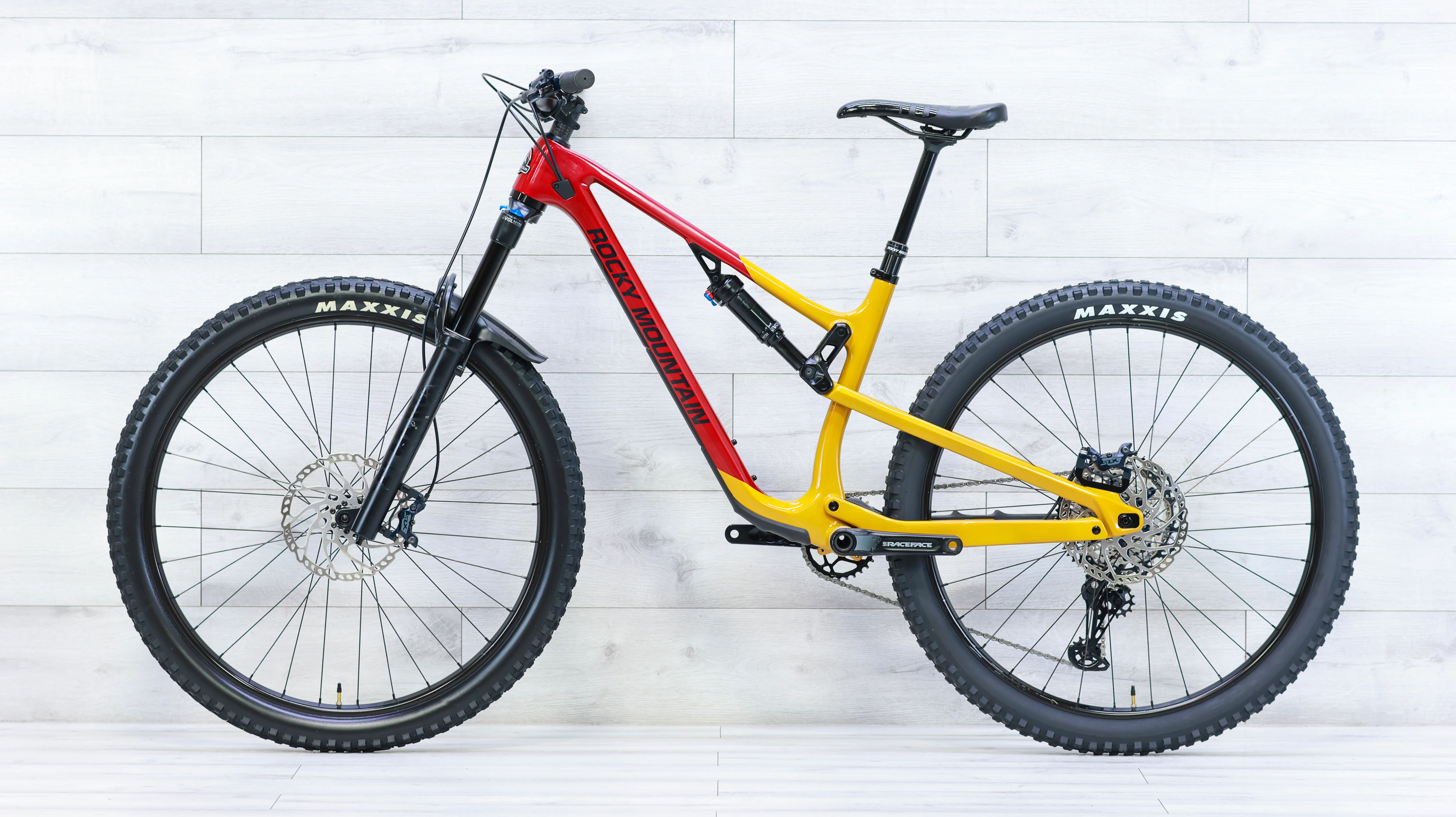Rocky Mountain Instinct Carbon 50 Mountain Bike - 2022, Medium - Image 2
