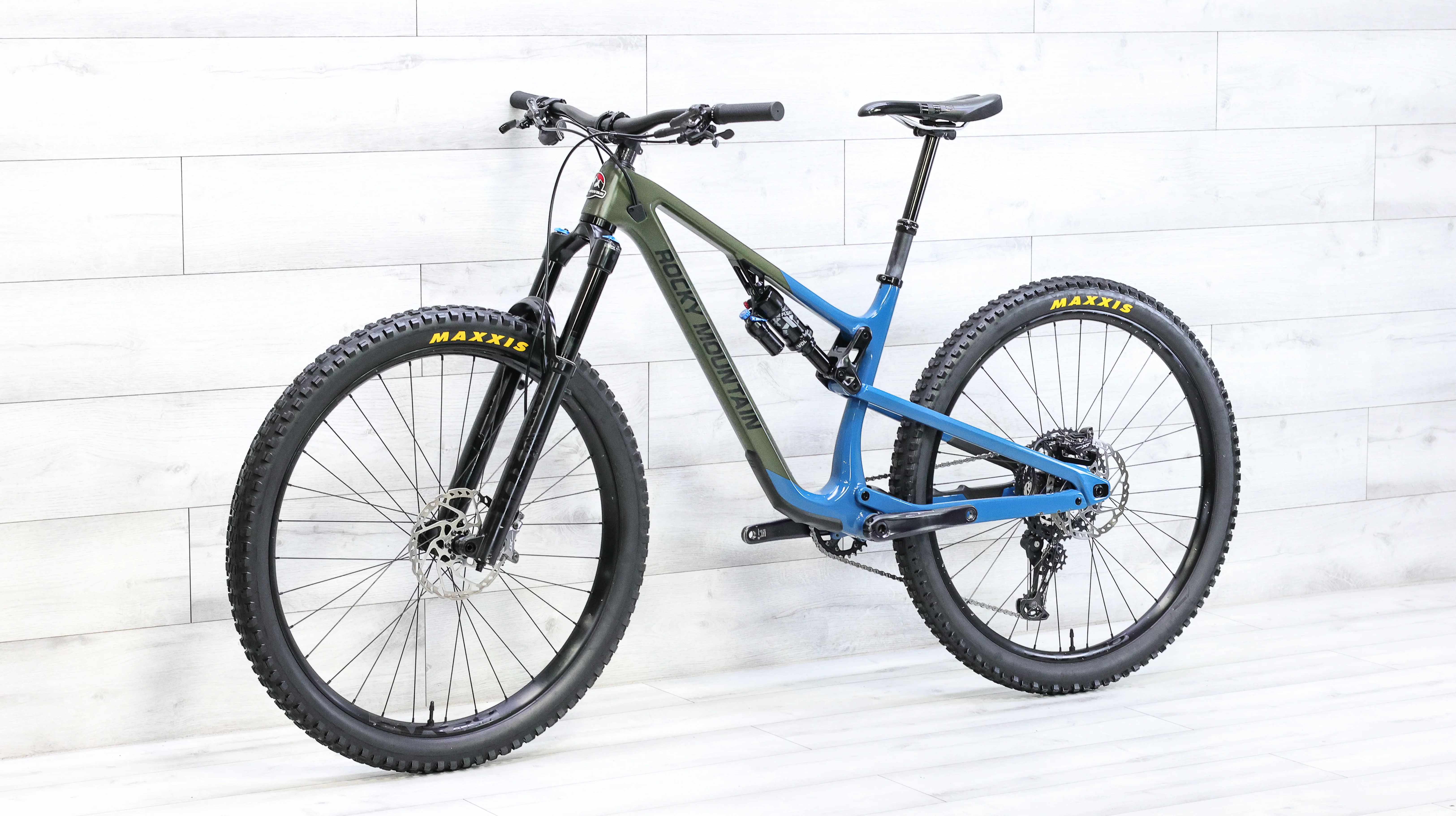 Rocky Mountain Instinct Carbon 70 Mountain Bike - 2022, Medium - Image 4