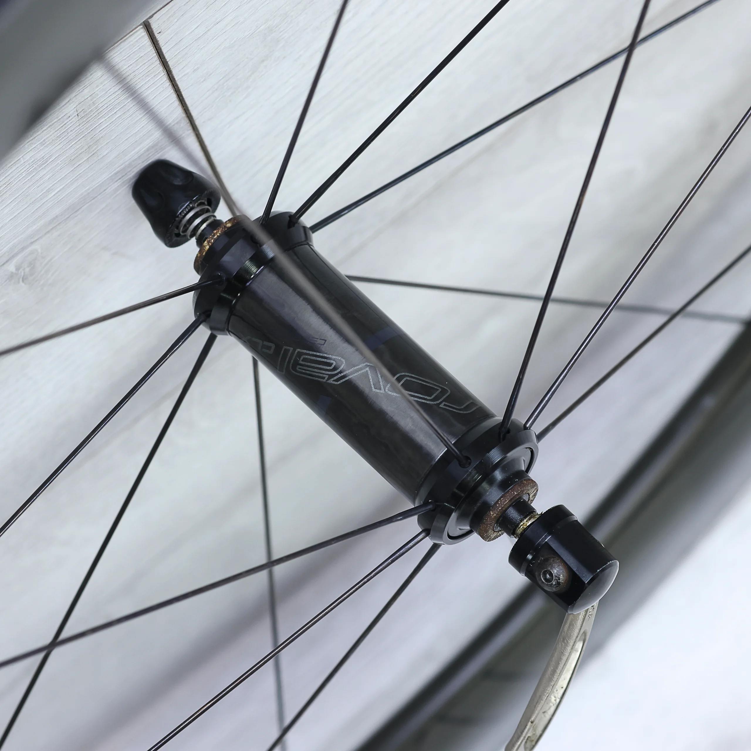 Roval CLX 60 Rapide Carbon Clincher Rim Brake Wheelset - 700c, HG 11-Speed - Image 7
