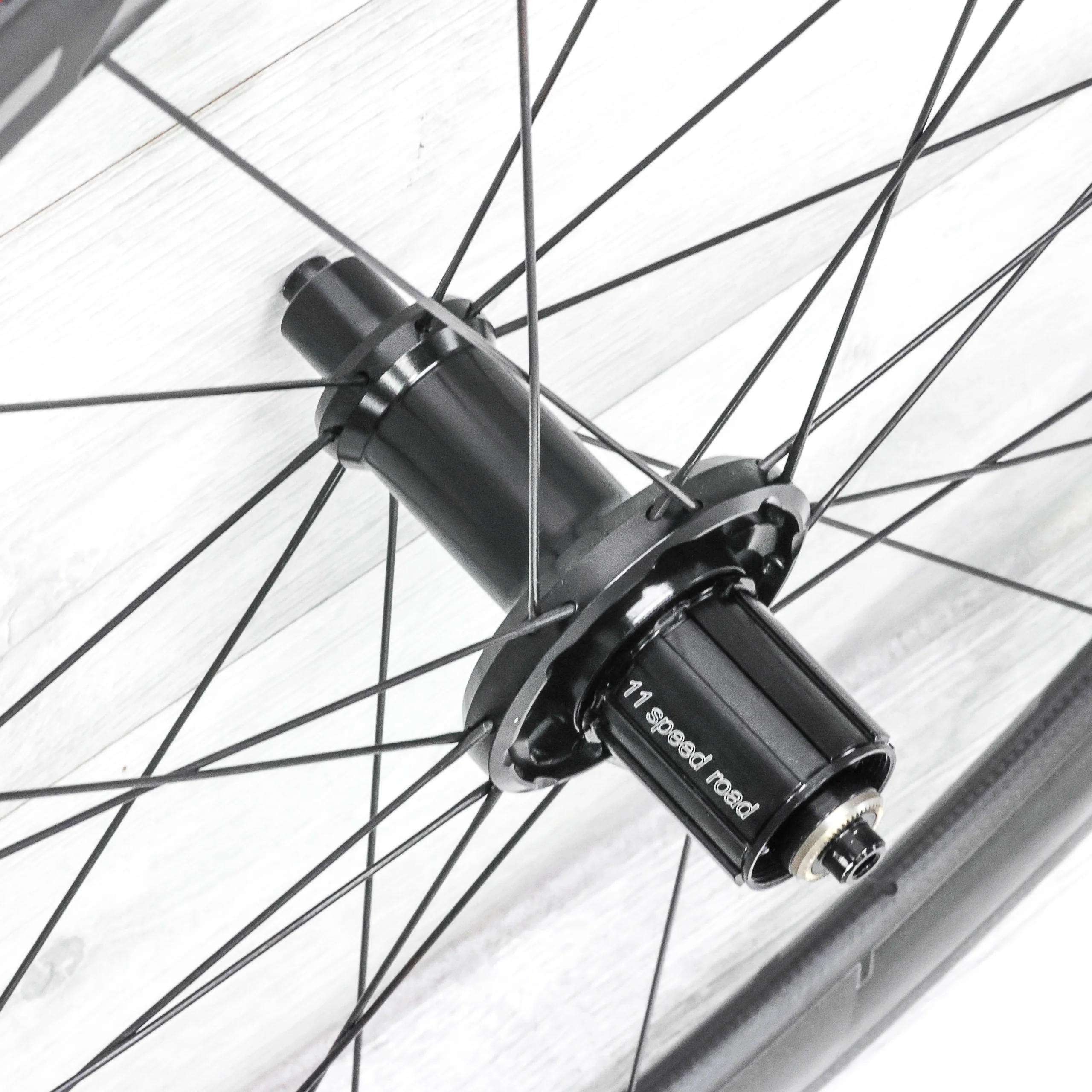 Roval Rapide CLX 40 Carbon Wheelset – 700c, Rim Brake, Clincher, HG 11-Speed - Image 4