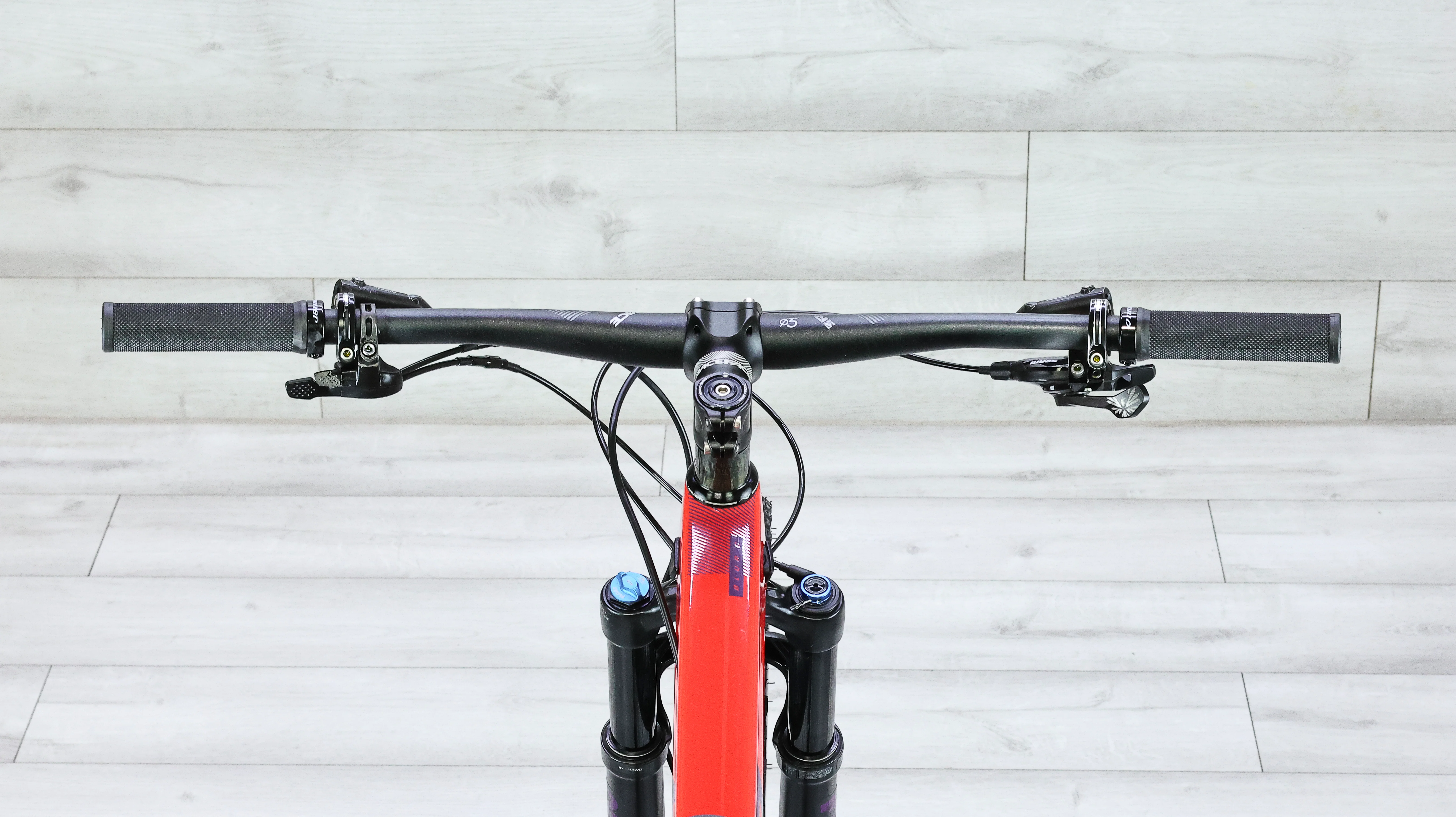 Santa Cruz Blur S C Mountain Bike - 2018, Medium - Image 13