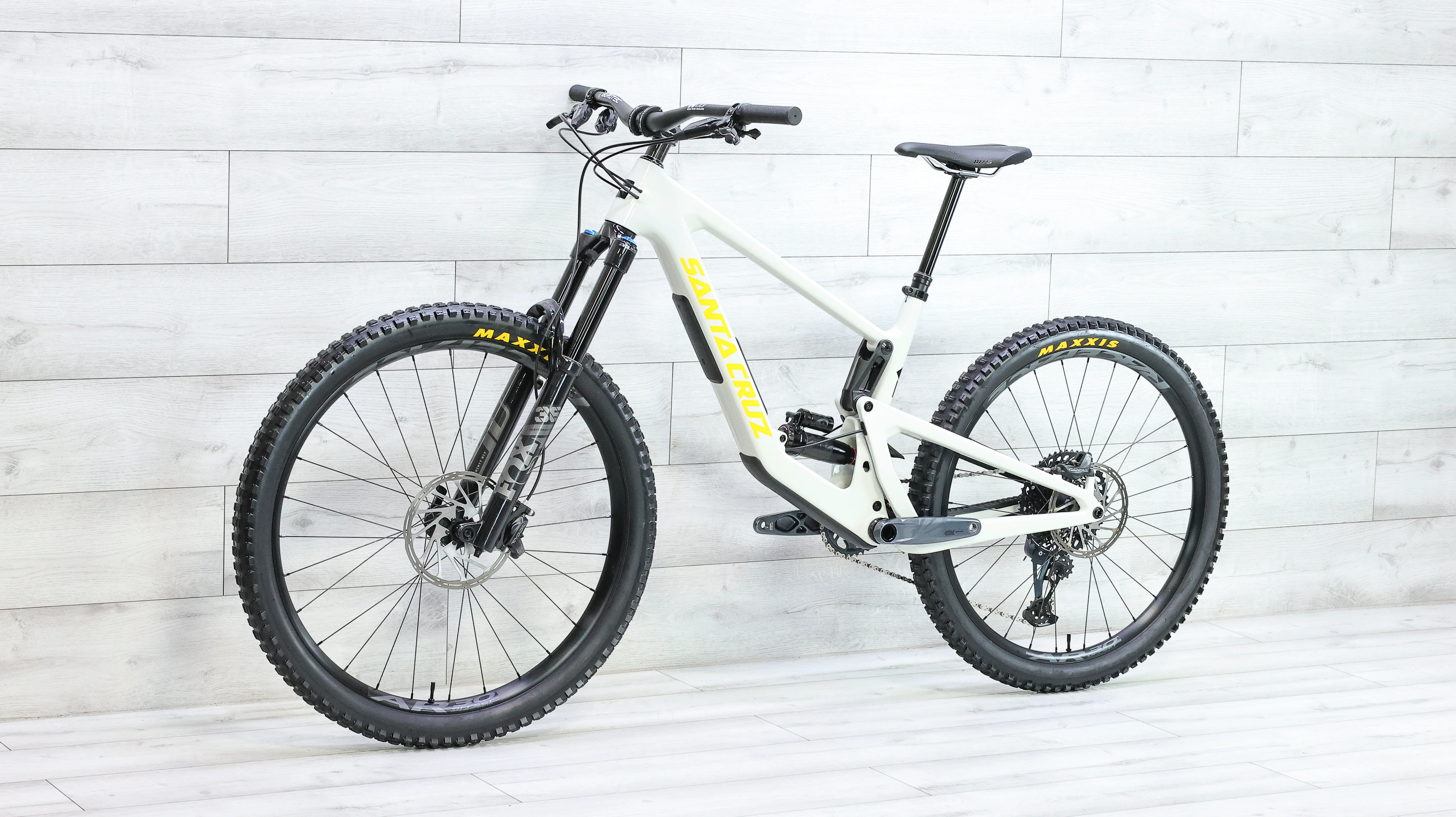 Santa Cruz Bronson S Carbon C Mountain Bike - 2024, Large - Image 4