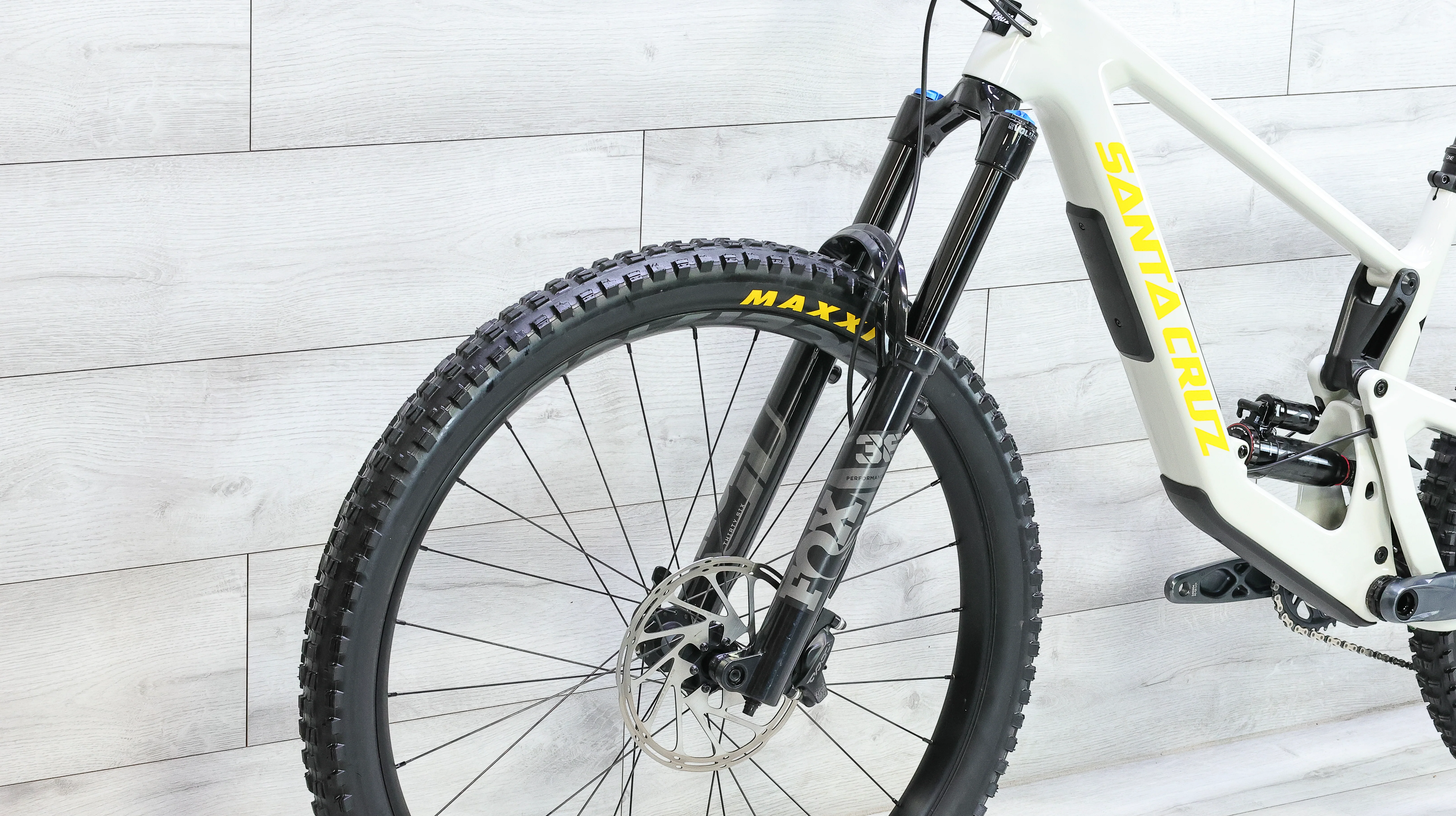Santa Cruz Bronson S Carbon C Mountain Bike - 2024, Large - Image 9