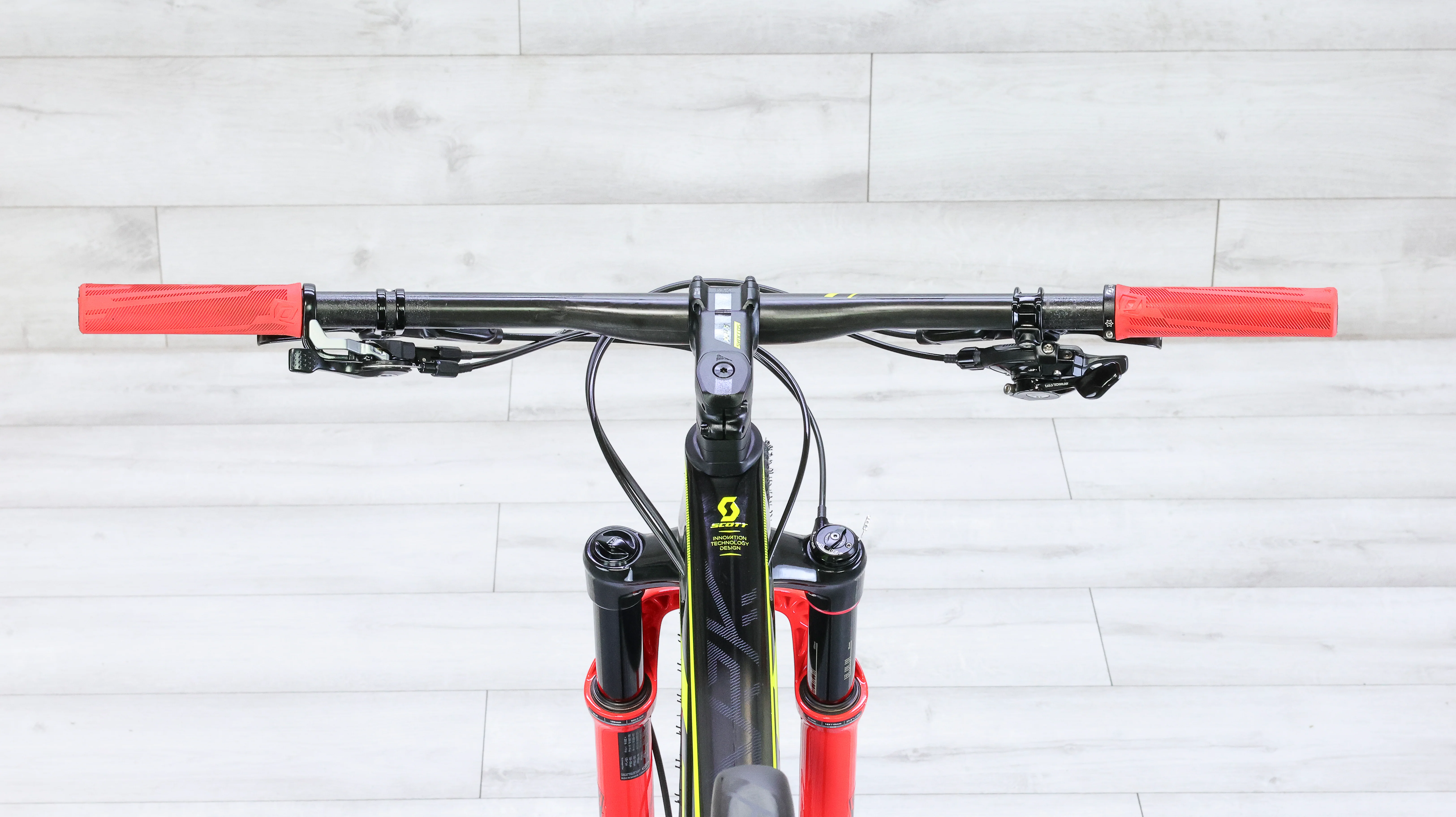 Scott Spark RC 900 World Cup Mountain Bike - 2018, Medium - Image 13