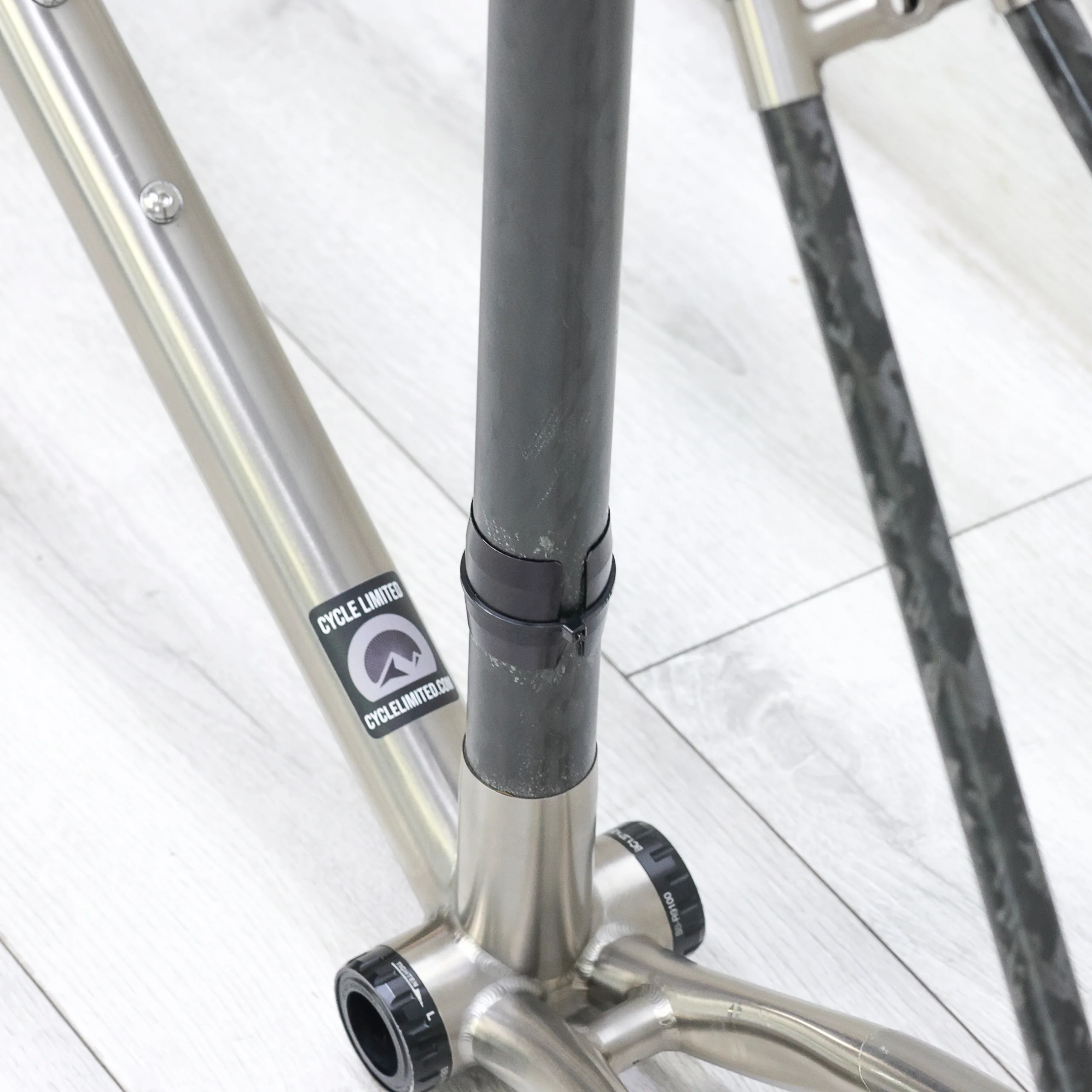 Seven Cycles Odonata Titanium Carbon Road Bike Frameset - 2001, 53cm - Image 7