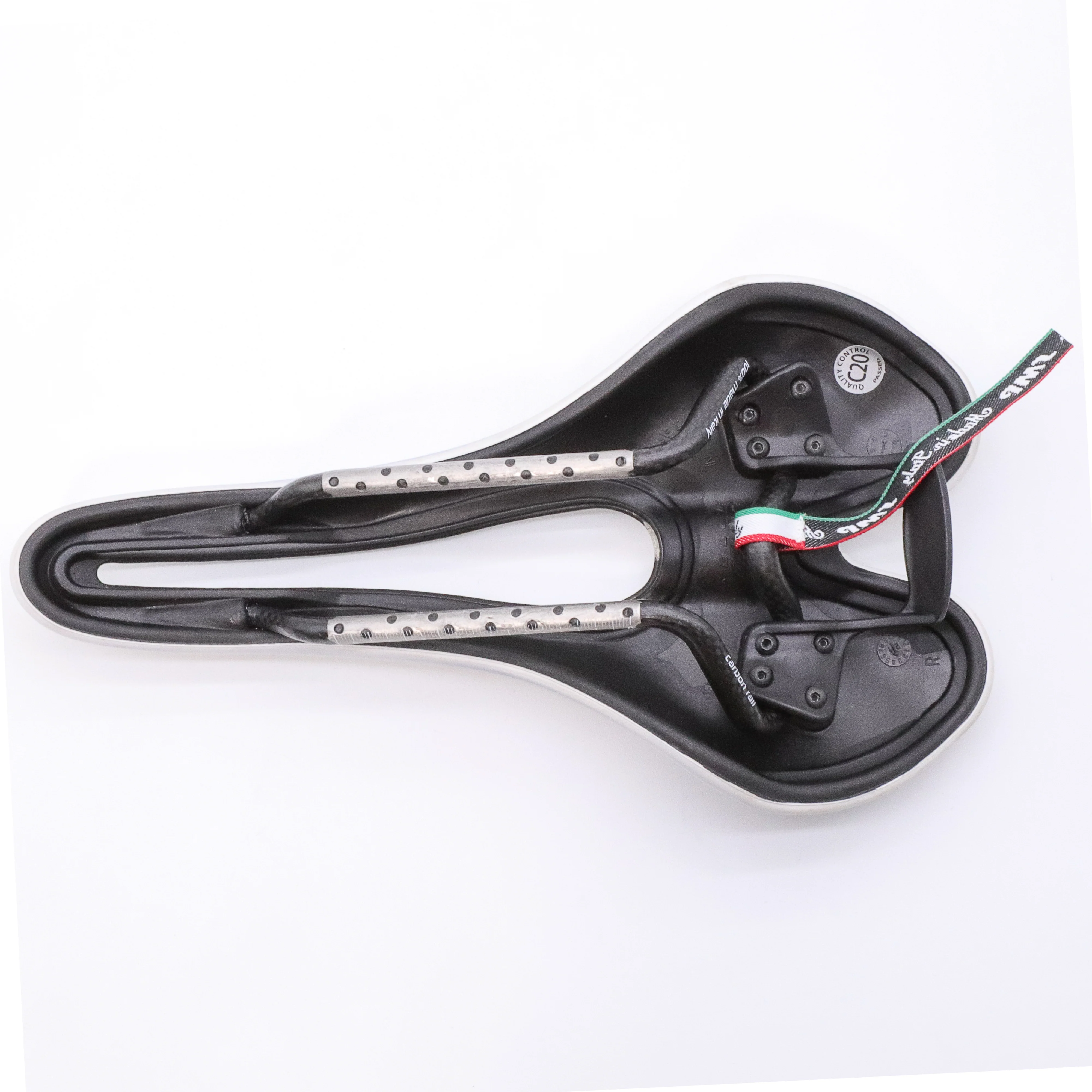 SMP Selle VT30 Carbon Rails White Road Bike Saddle - 155mm - Image 4