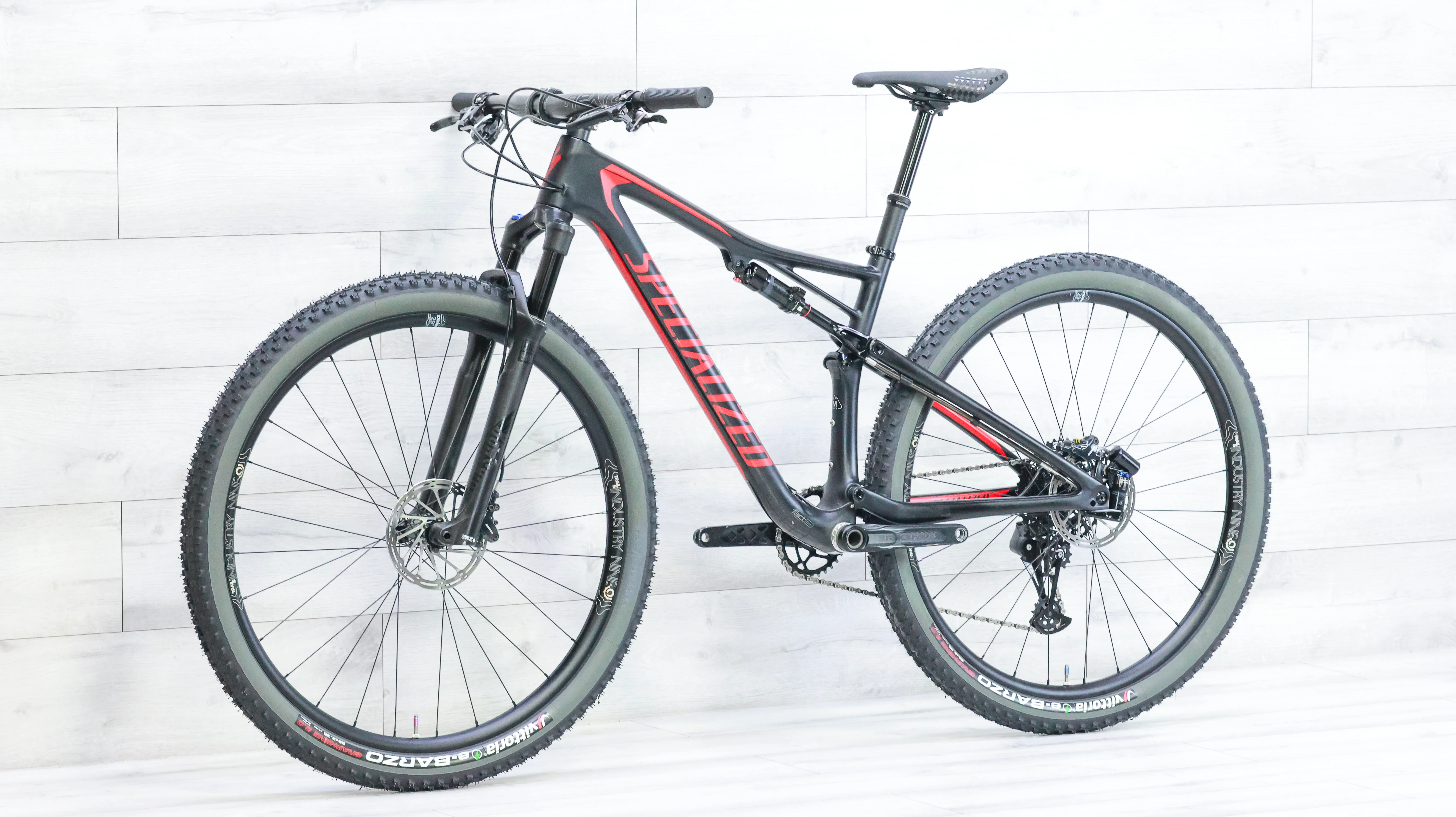 Specialized Epic Comp Carbon Mountain Bike - 2018, Medium - Image 4