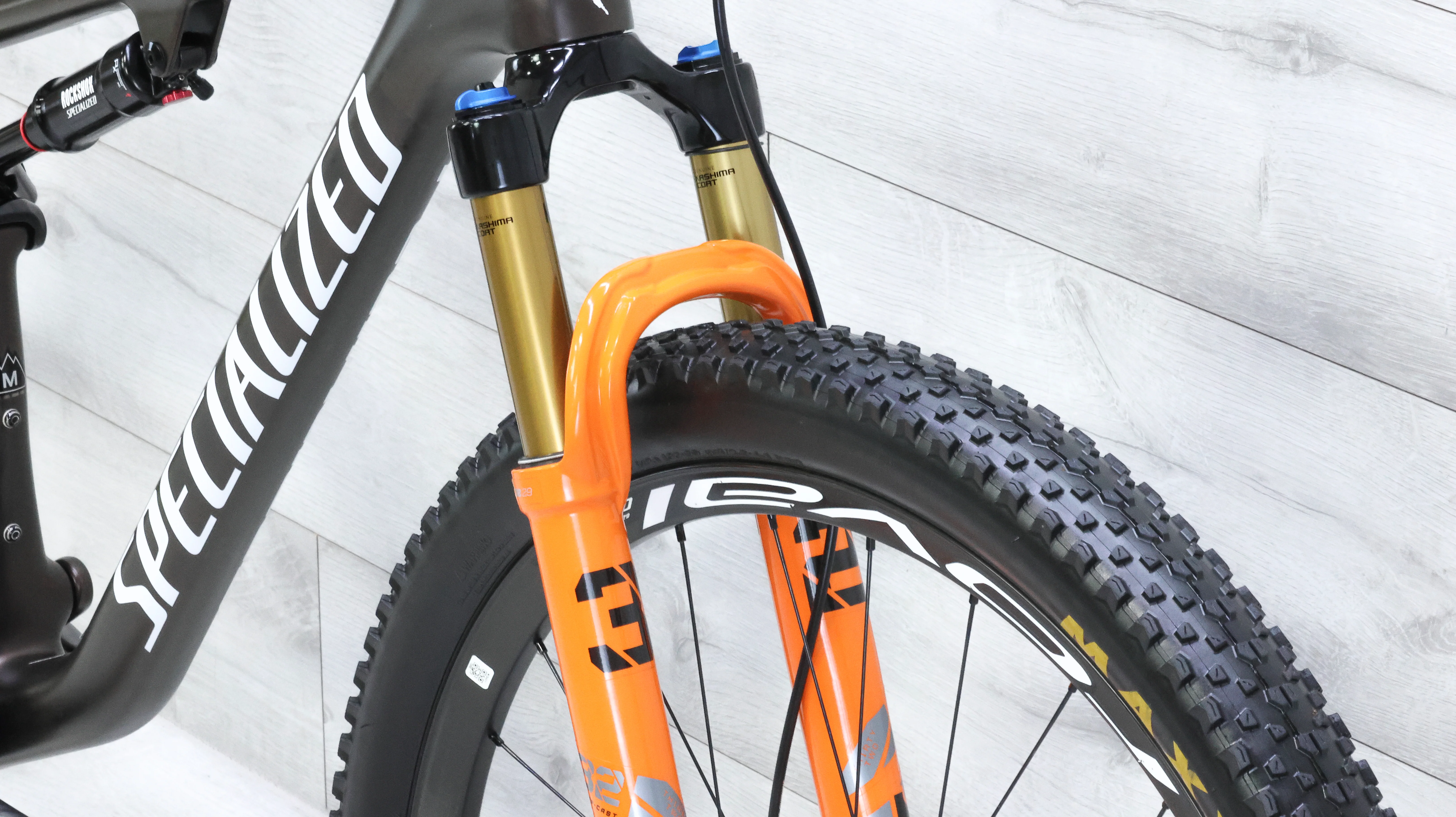Specialized Epic Pro Mountain Bike - 2022, Medium - Image 8
