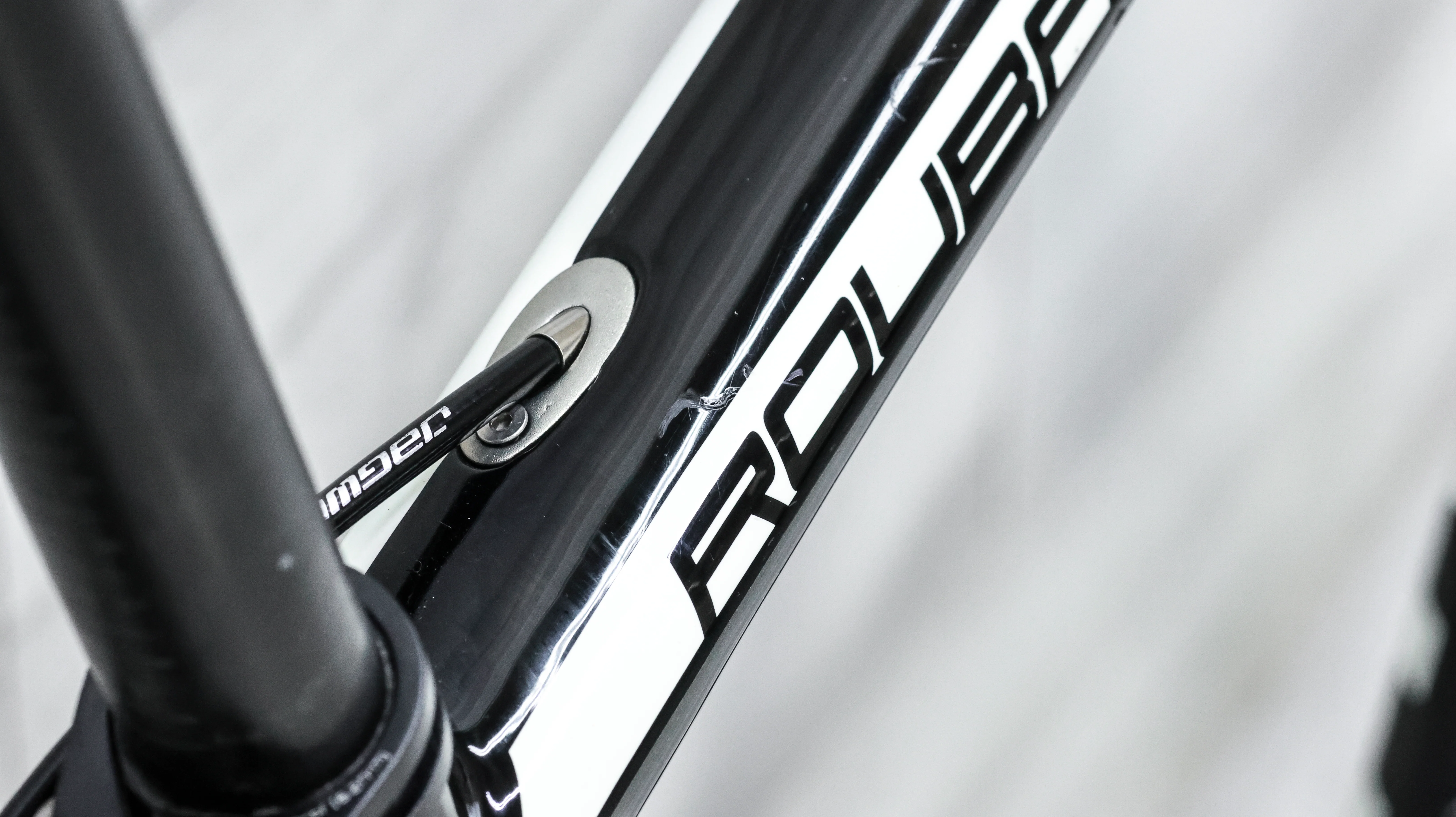 Specialized Roubaix SL4 Expert Road Bike - 2015, 61cm - Image 18