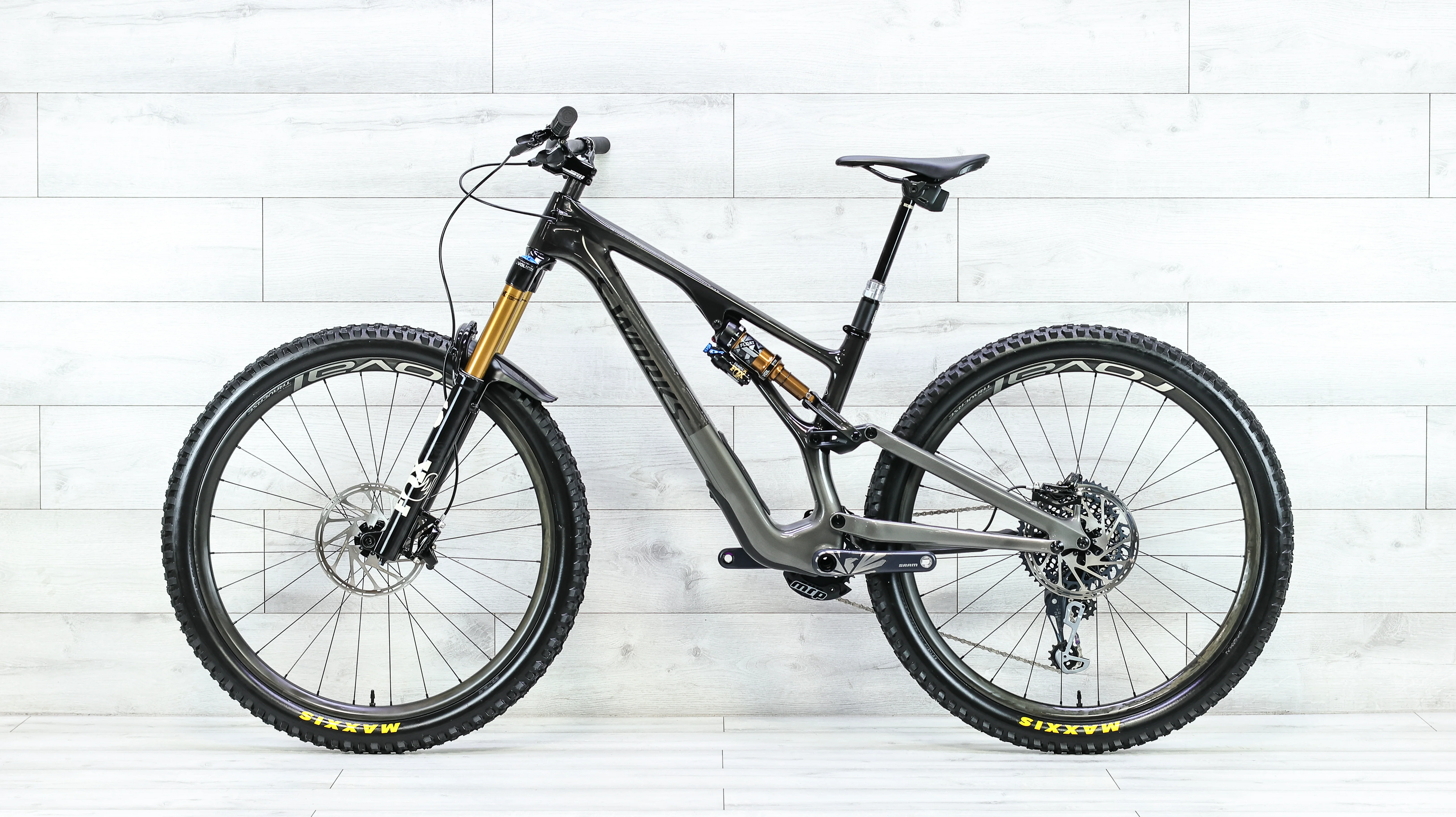 Specialized S-Works Stumpjumper EVO Mountain Bike - 2021, Medium (S3) - Image 2