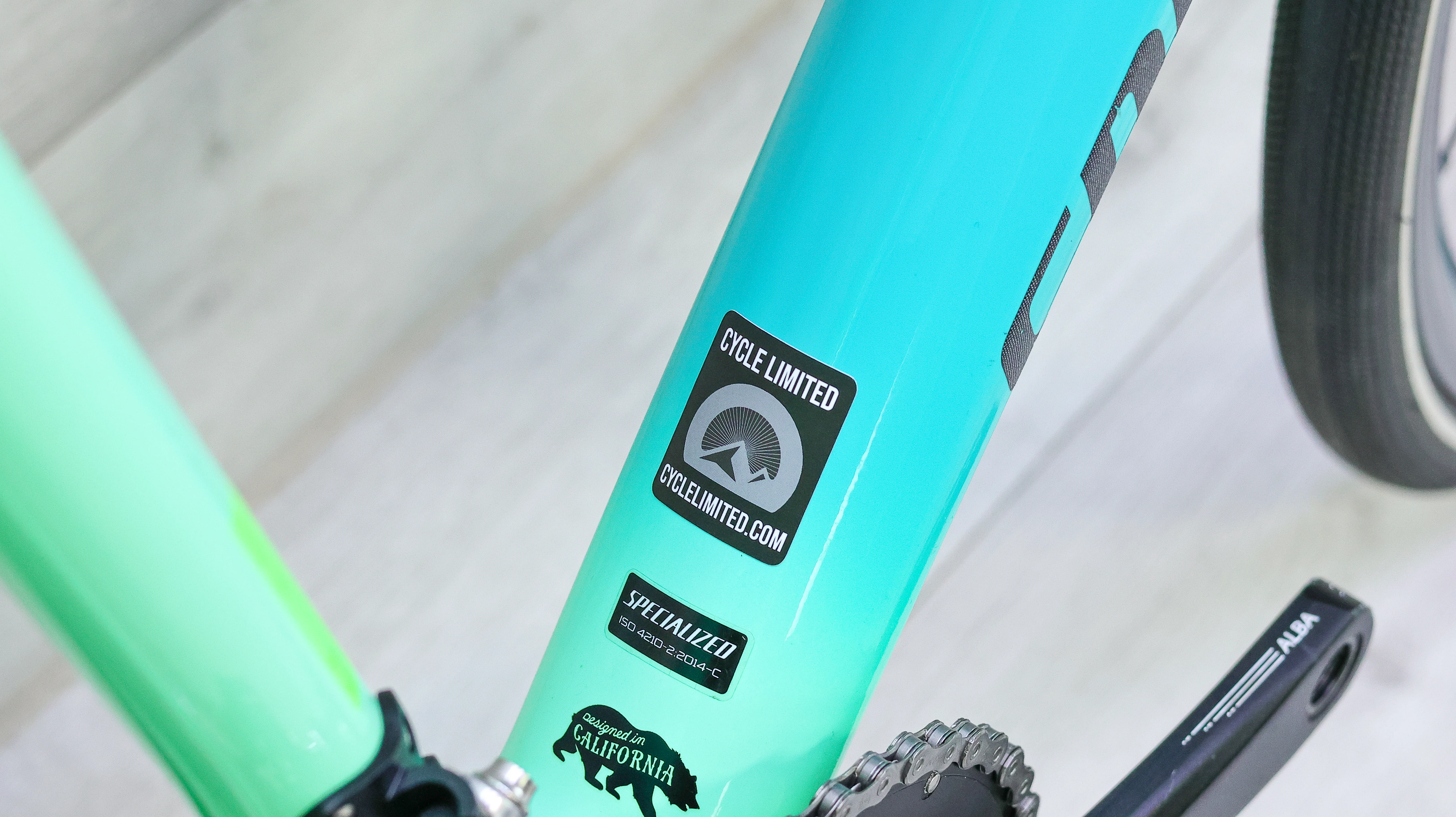 Specialized Sirrus Expert Carbon Hybrid Bike - 2019, Medium - Image 3