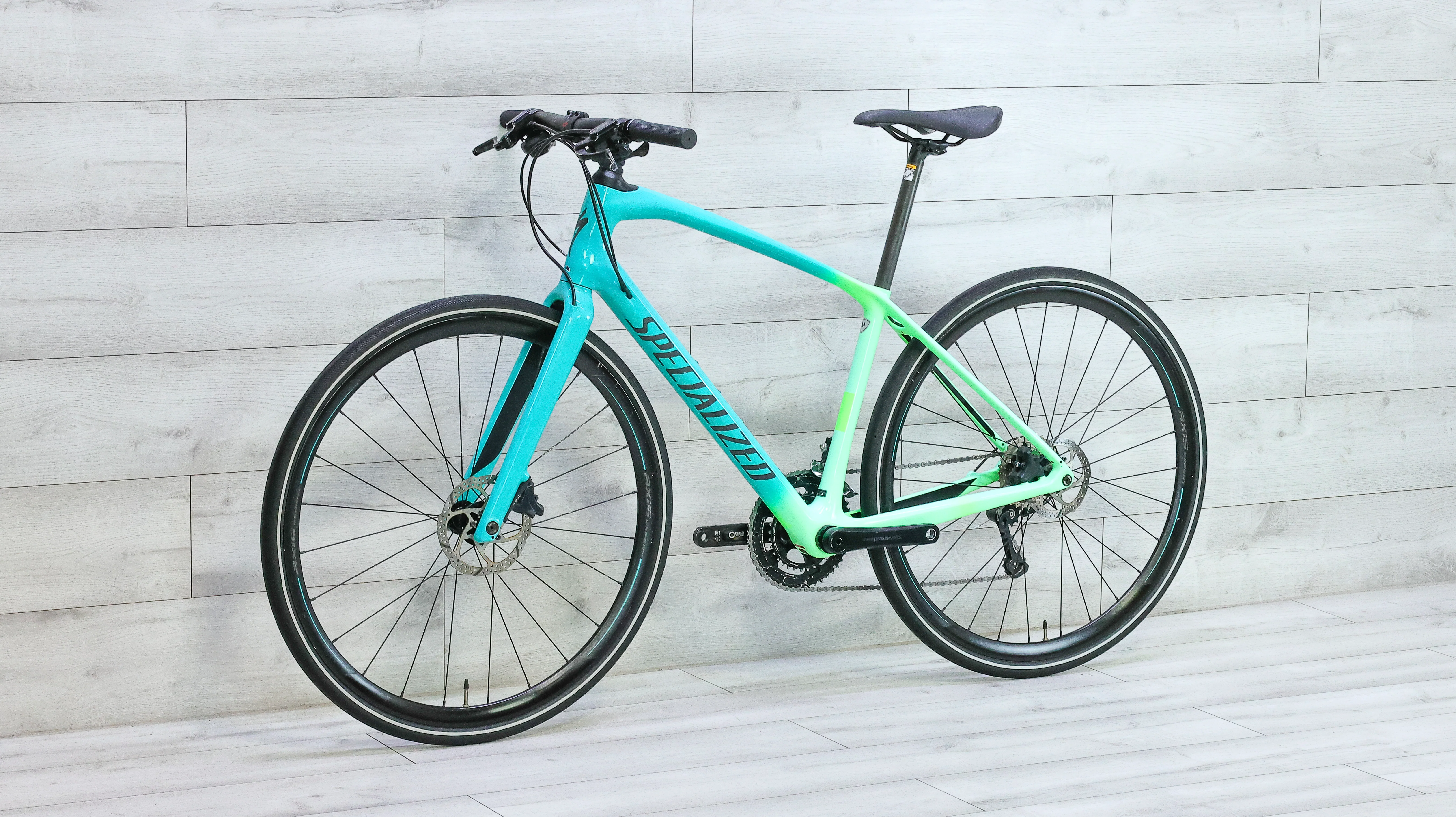 Specialized Sirrus Expert Carbon Hybrid Bike - 2019, Medium - Image 4