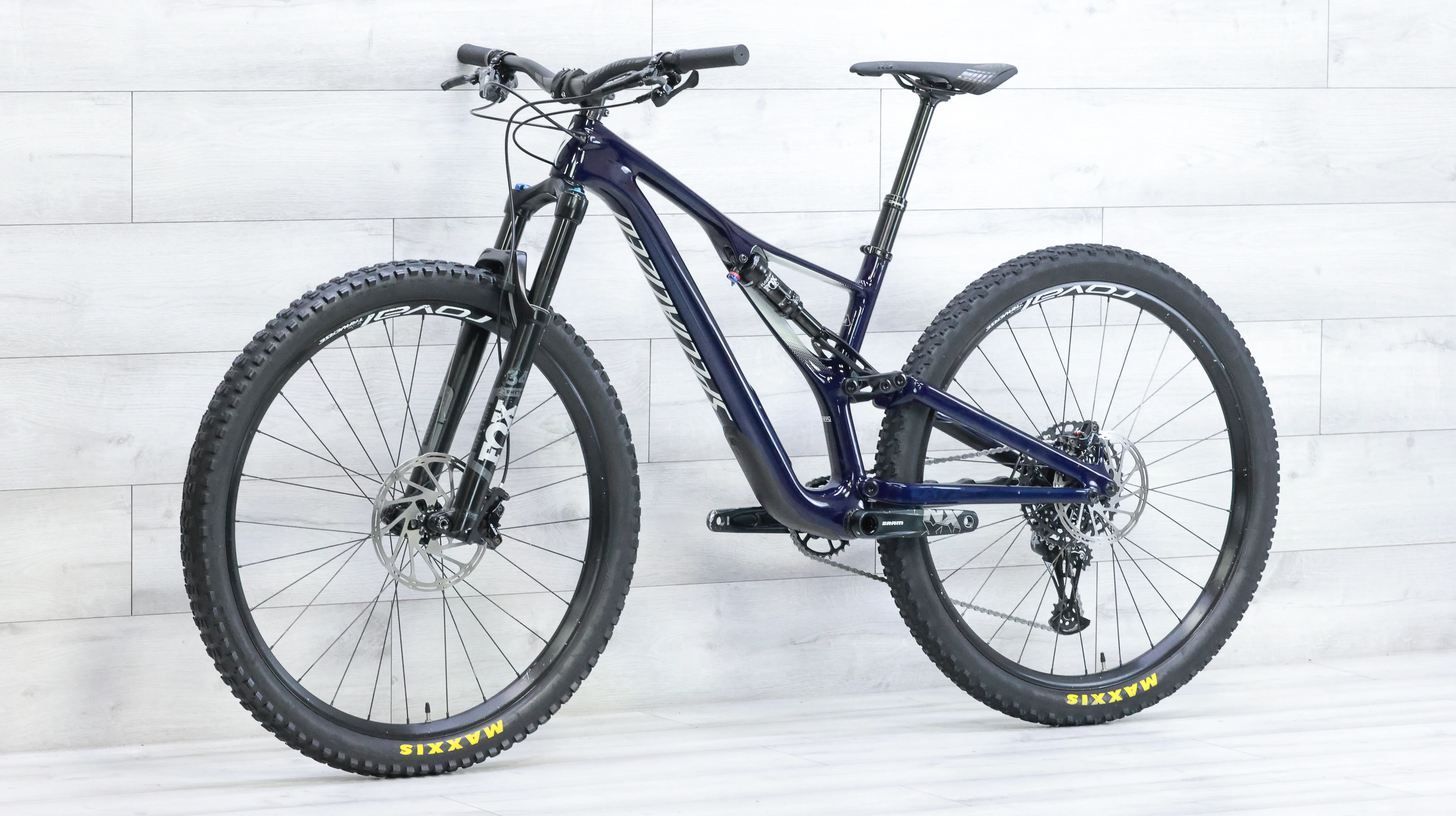 Specialized Stumpjumper Comp Carbon Mountain Bike - 2019, Medium - Image 4