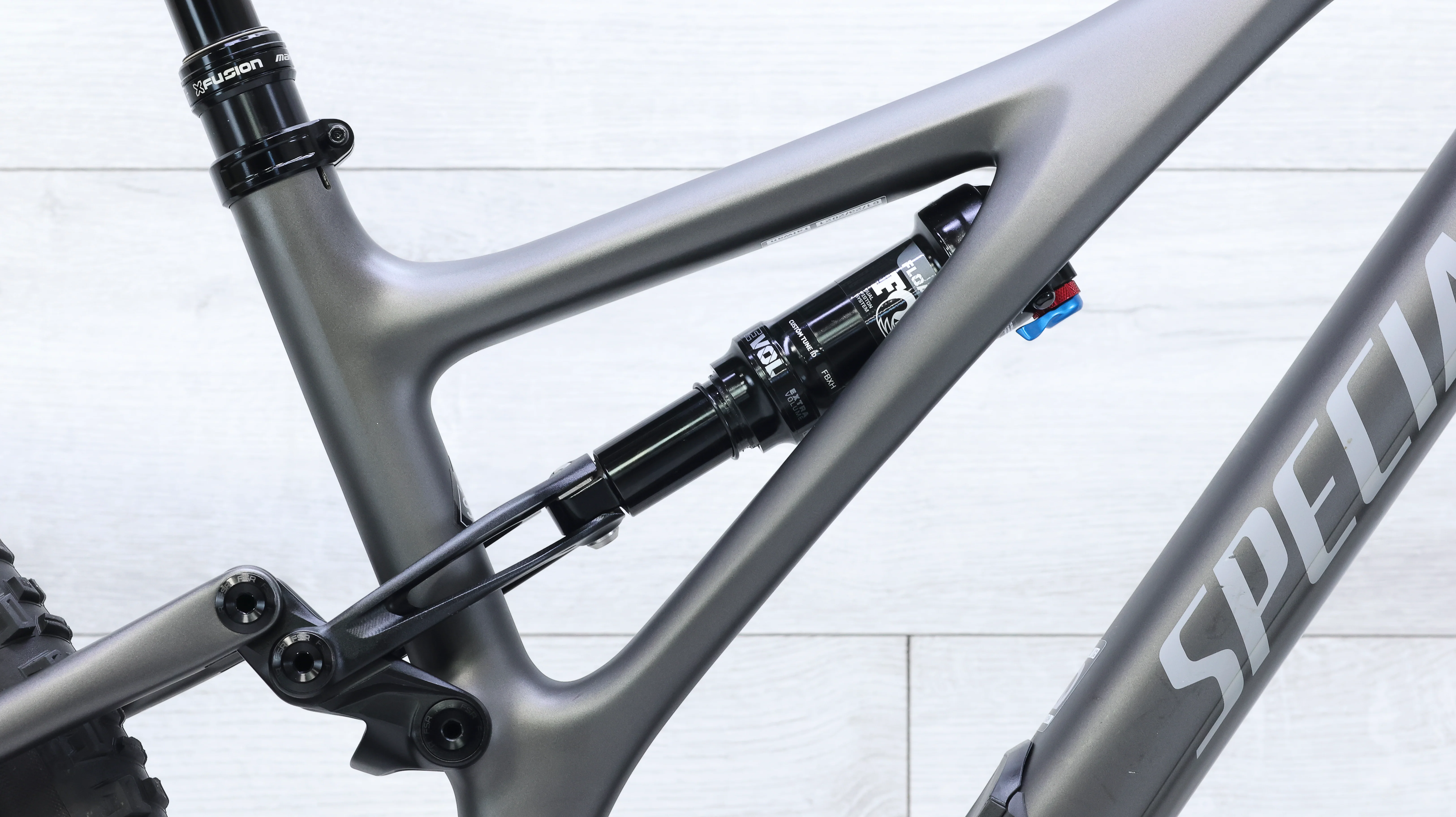 Specialized Stumpjumper Comp Carbon Mountain Bike - 2022, Large (S4) - Image 10