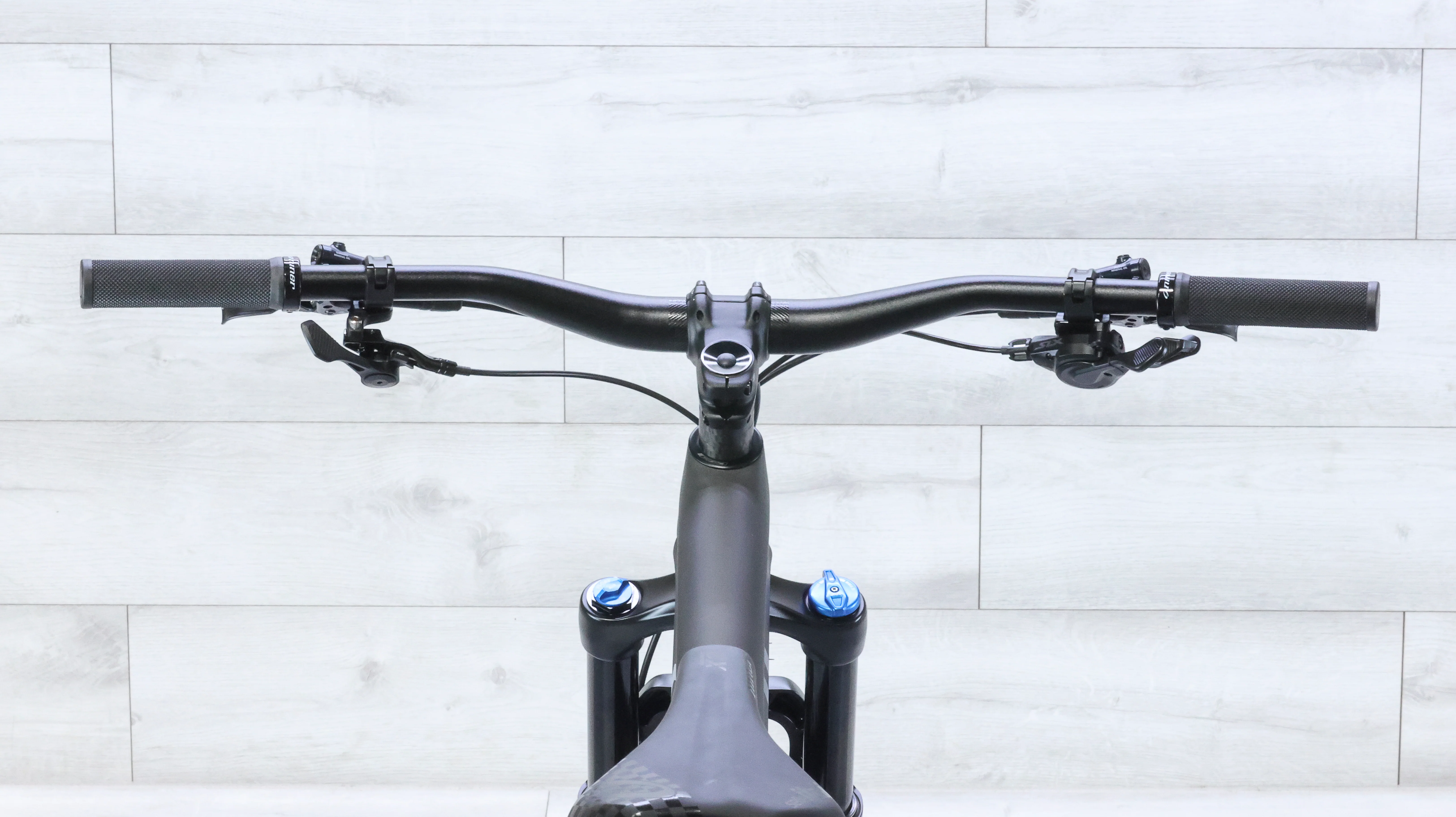 Specialized Stumpjumper Comp Carbon Mountain Bike - 2022, Large (S4) - Image 13