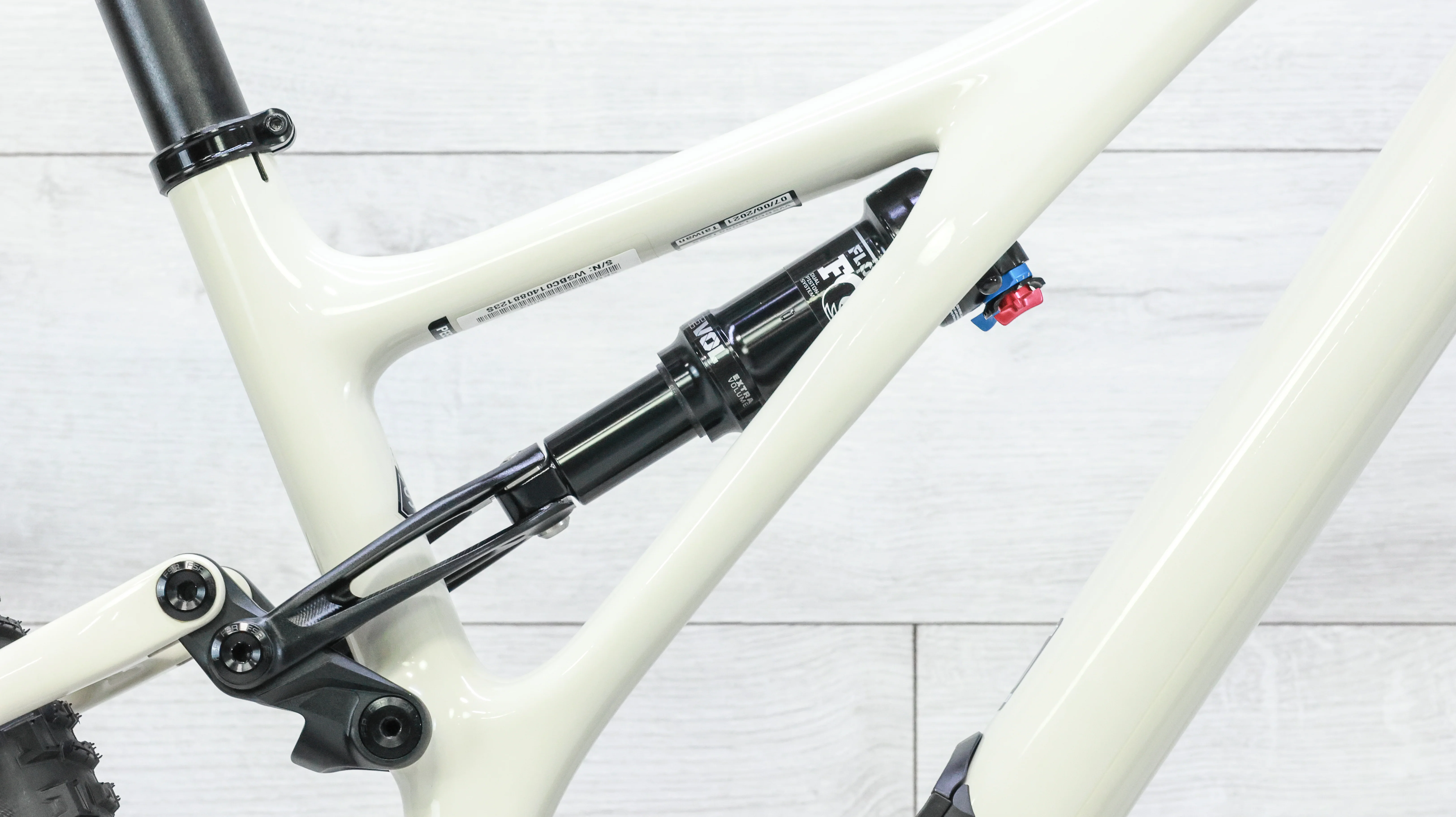 Specialized Stumpjumper Expert Mountain Bike - 2022, Large (S4) - Image 10