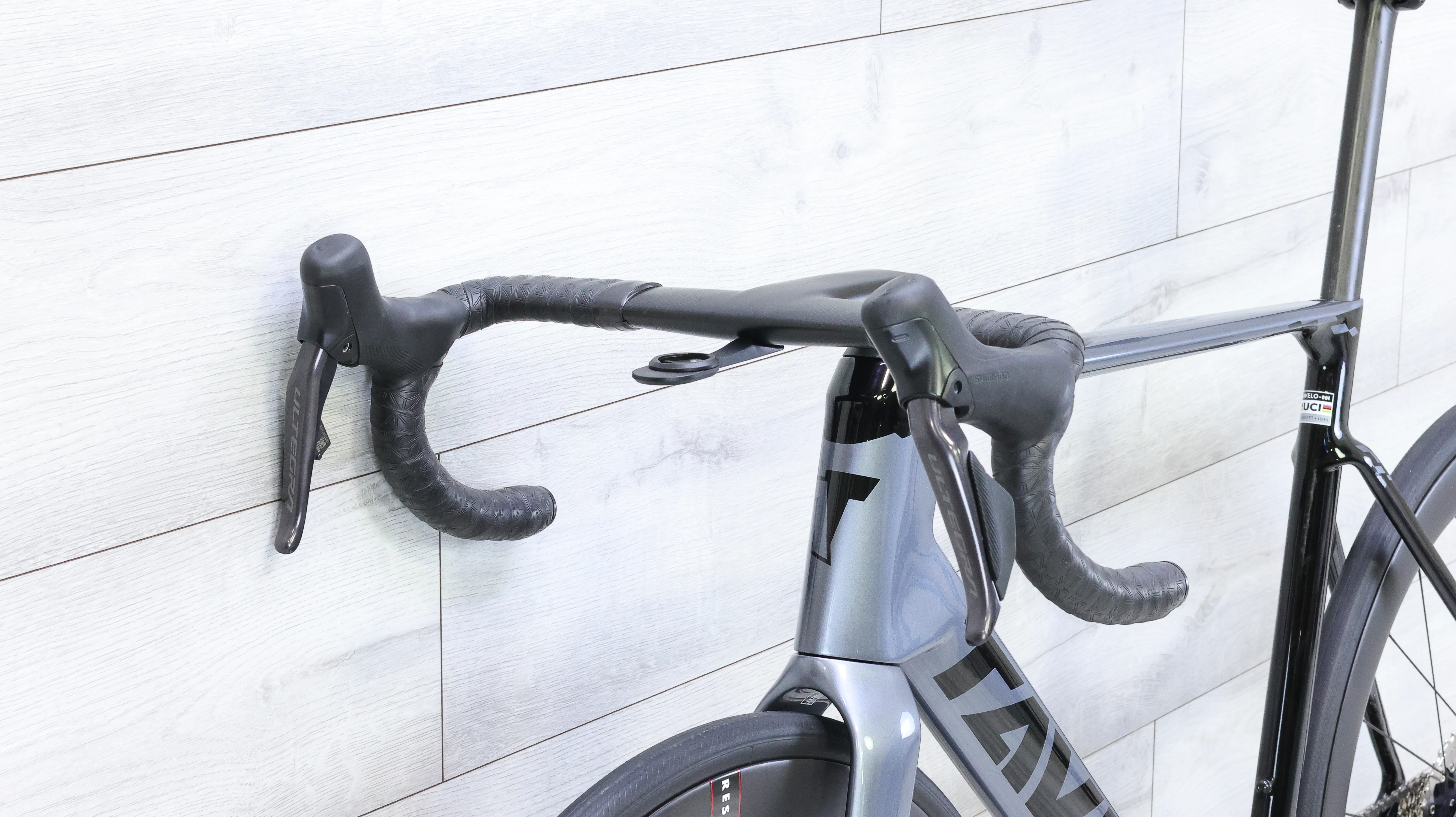Tavelo Arow Race Polestar Ultegra Di2 Road Bike - 2024, X-Large - Image 11