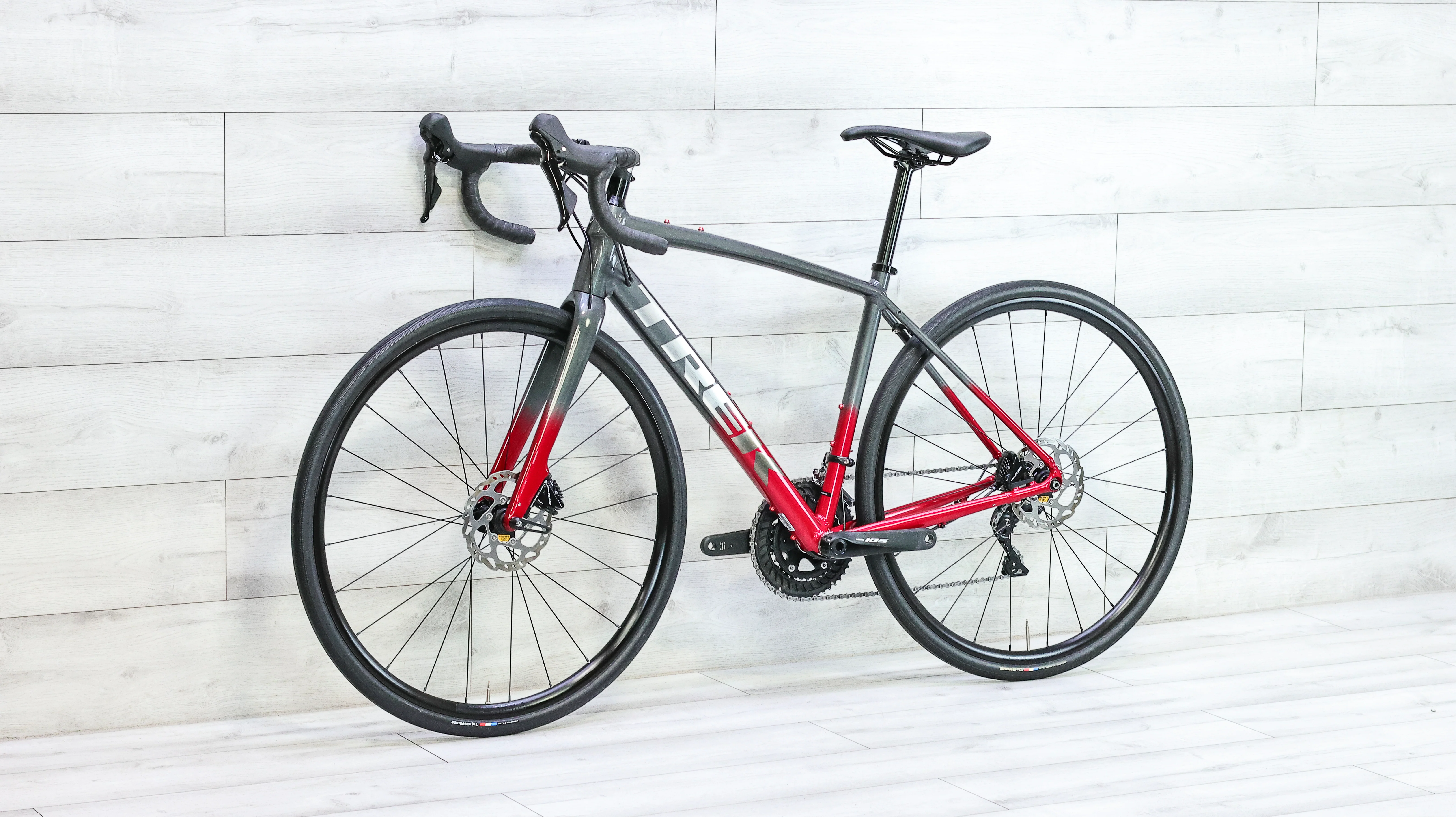 Trek Domane AL 5 Road Bike - 2023, 52cm - Image 4