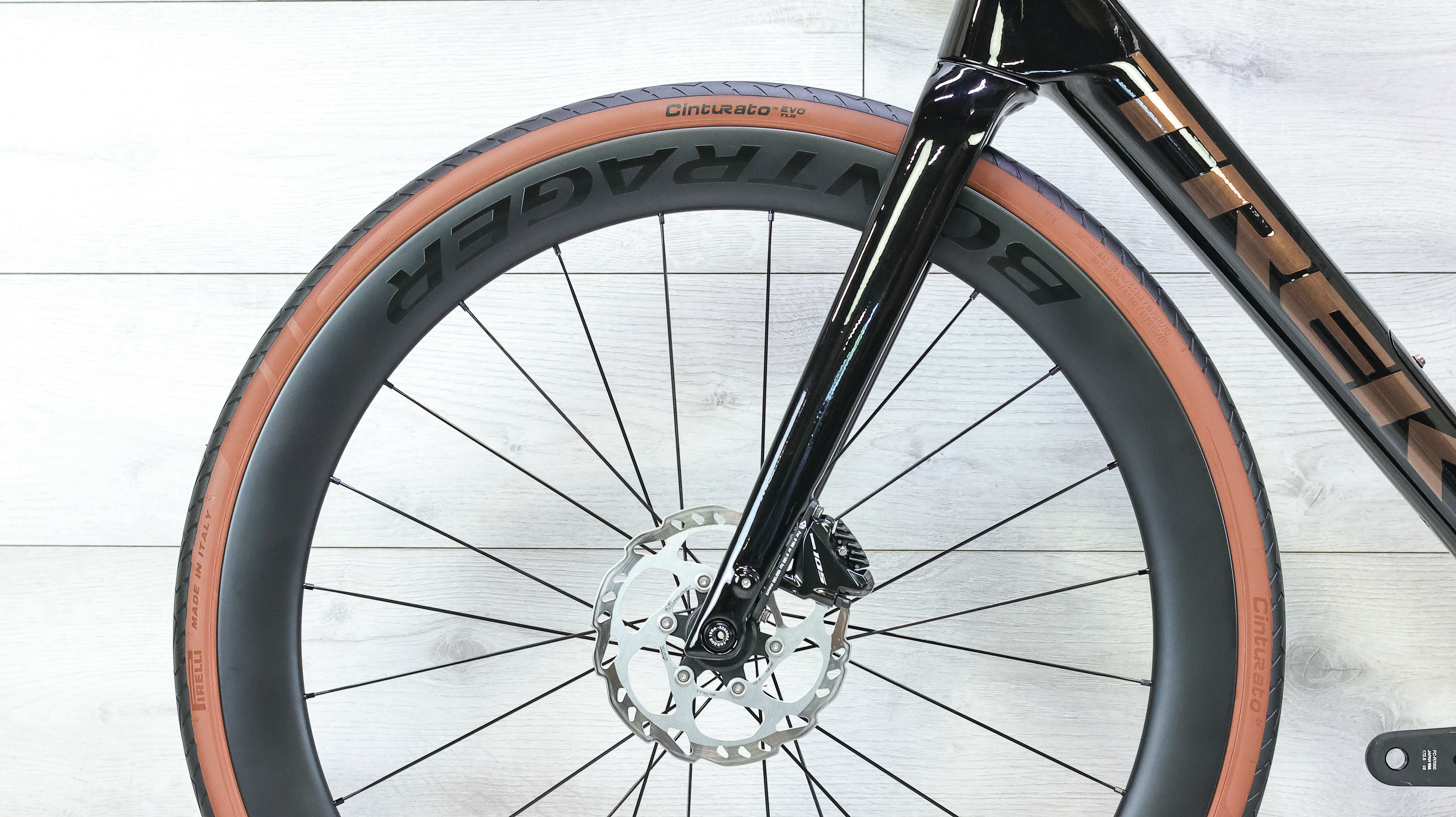 Trek Domane SL 105 Di2 Gen 4 Road Bike - 2023, 56cm - Image 14