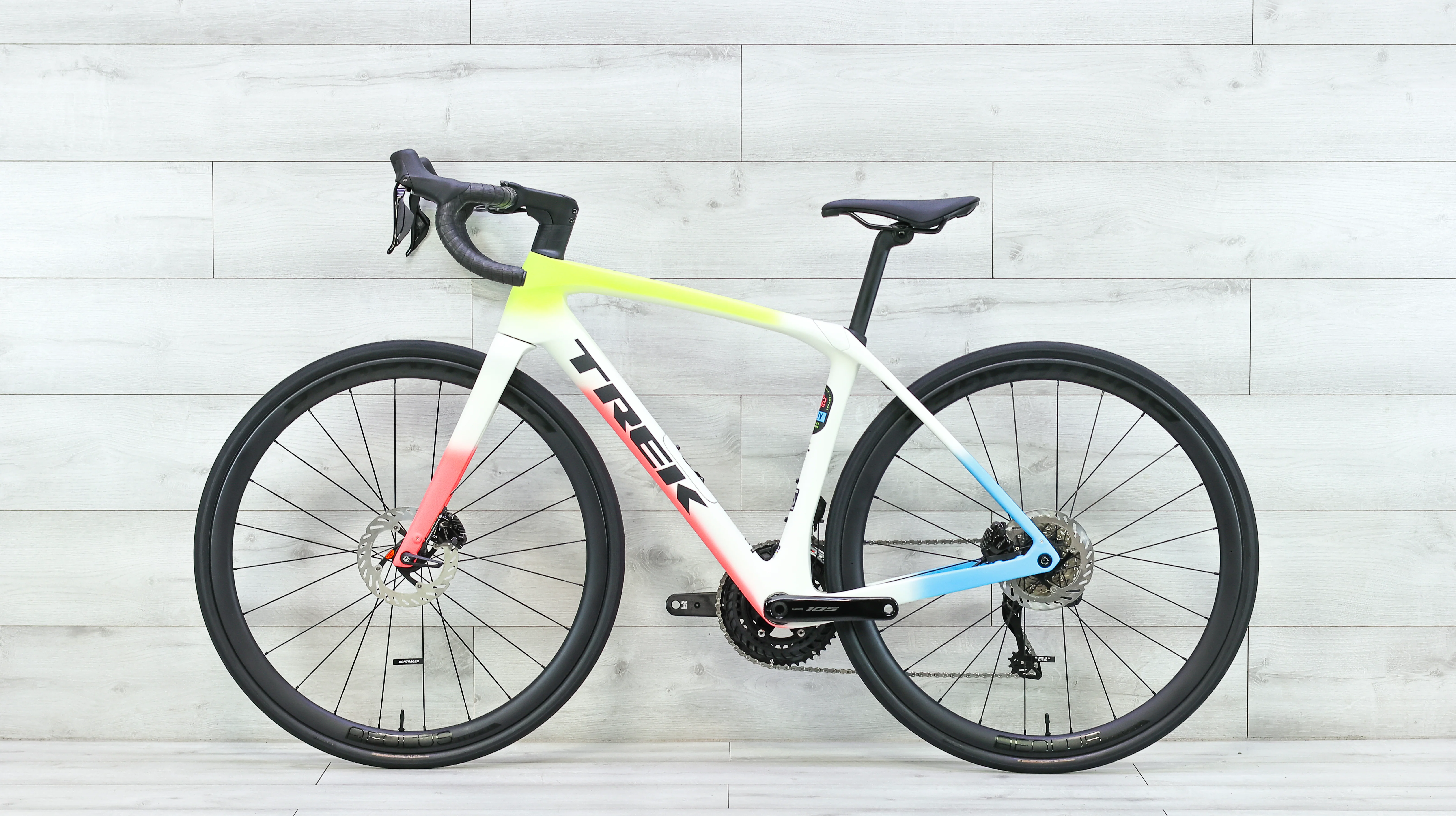 Trek Domane SL 6 Gen 4 Road Bike - 2026, 52cm - Image 2
